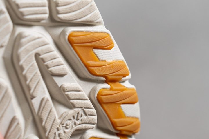 zapatillas de running HOKA mixta constitución media ritmo medio pie normal ultra trail Outsole durability
