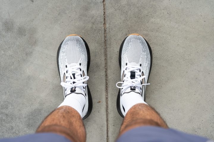 zapatillas de running Brooks placa de carbono talla 40 upper