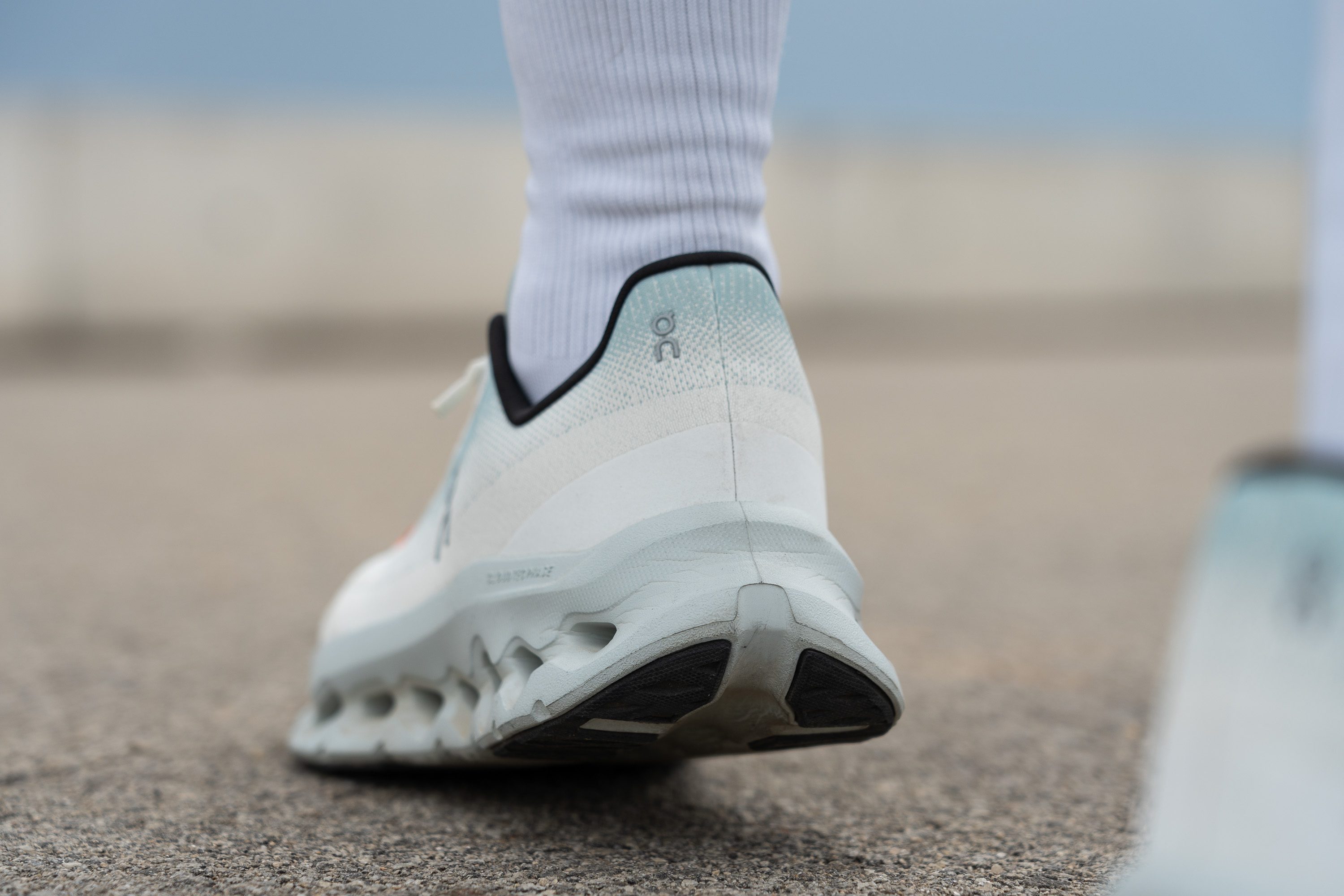 On Cloudtilt Heel tab