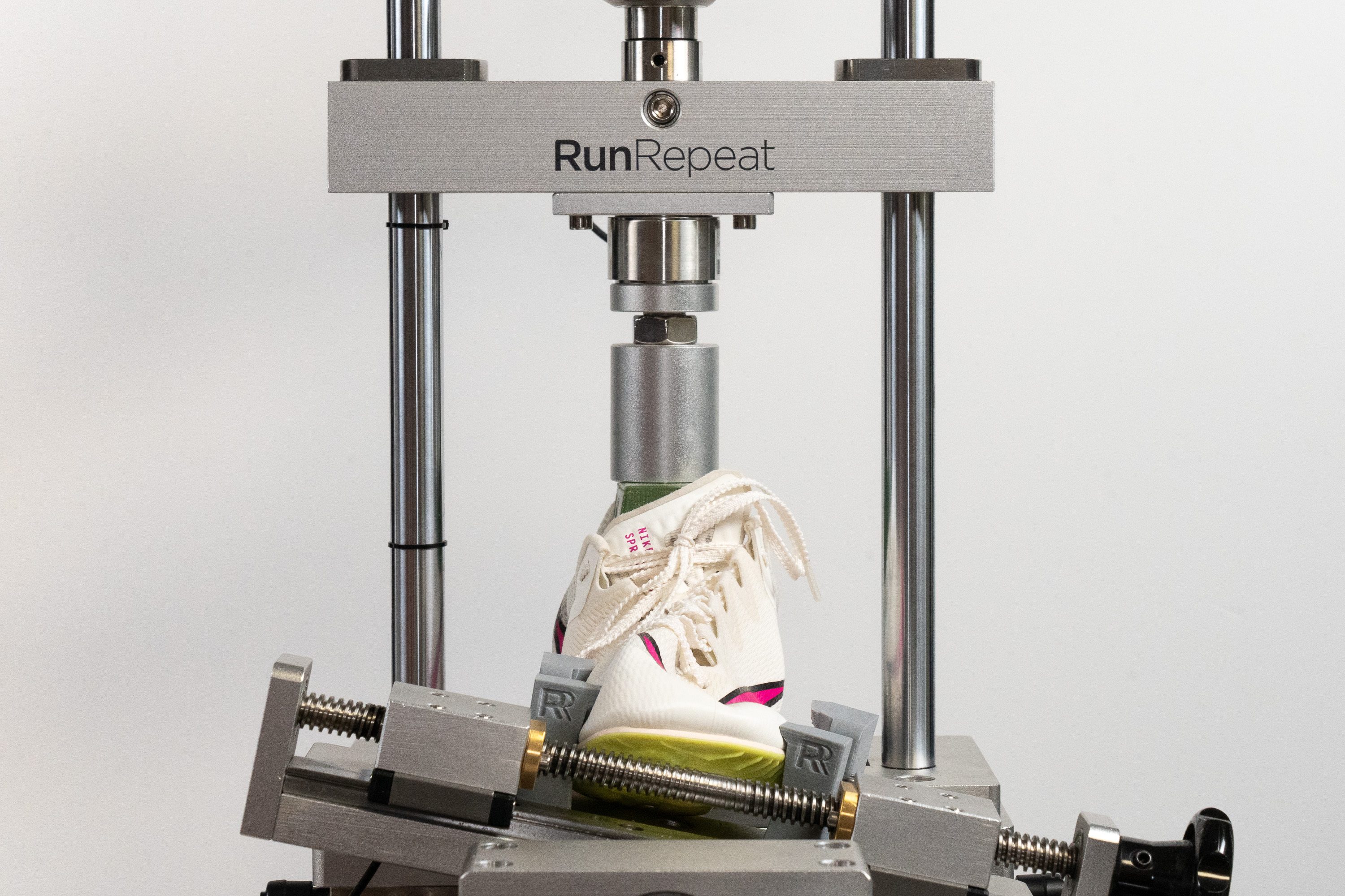 Nike Rival Sprint Torsional rigidity