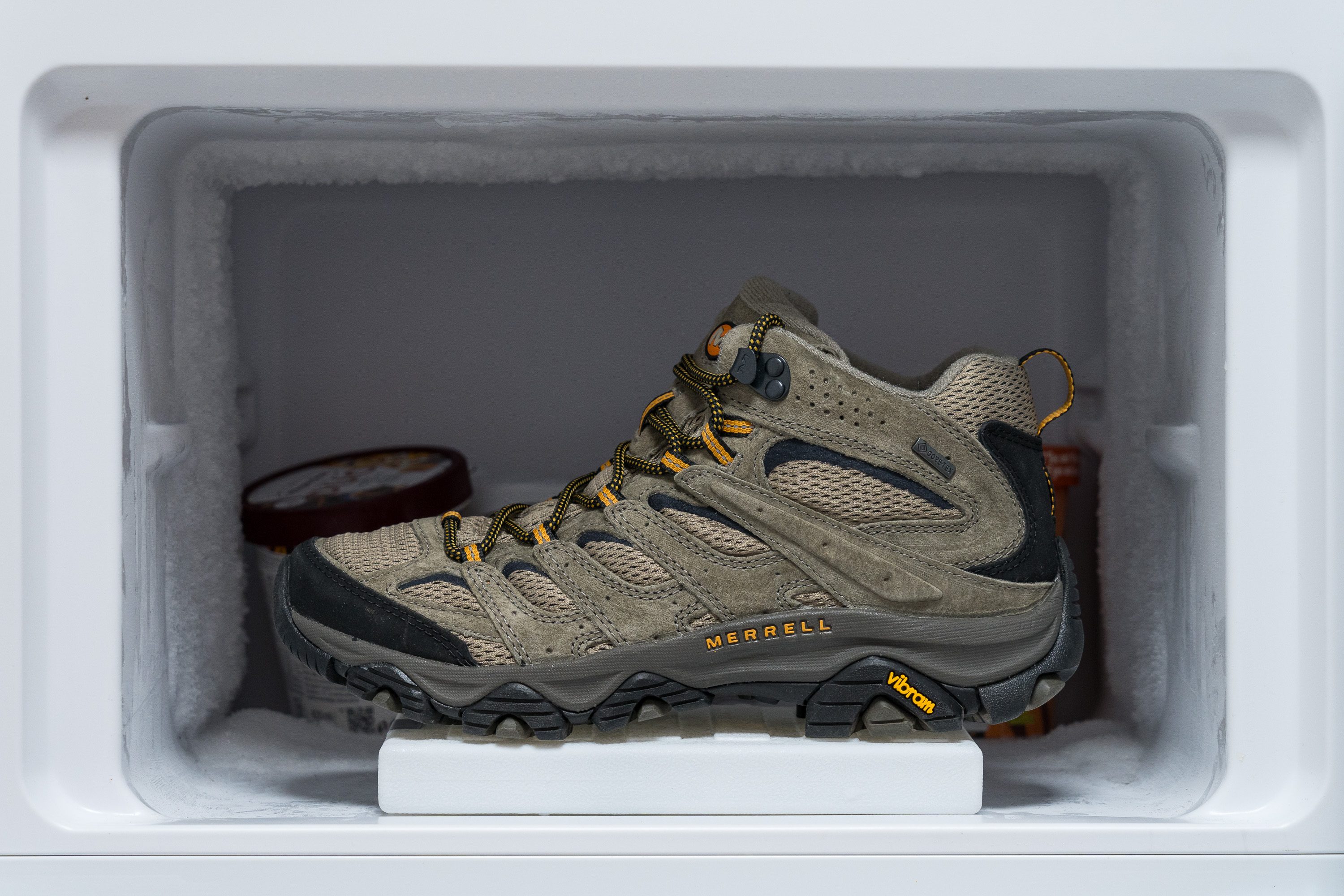 Merrell Moab 3 Mid GTX Diferencia en la suavidad de la mediasuela en frío