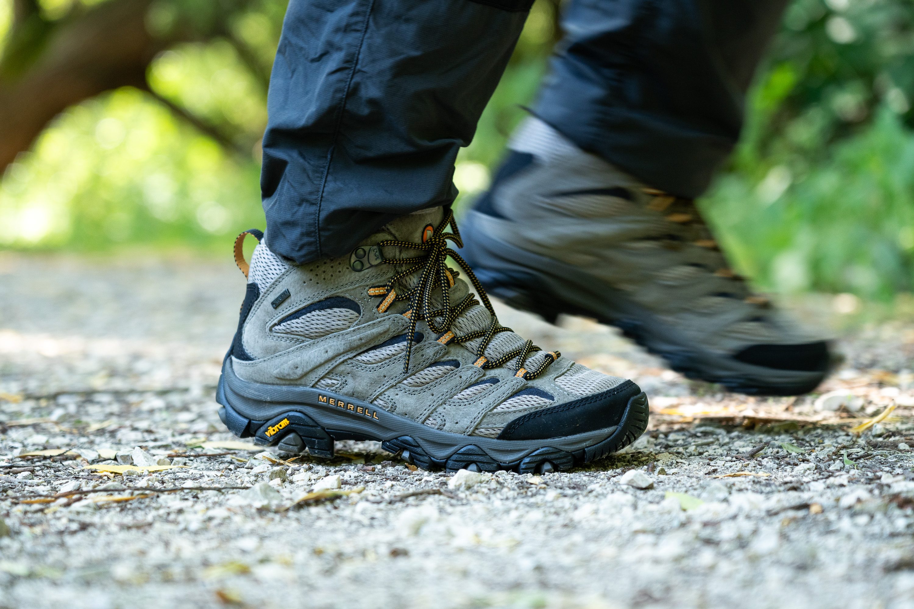 Peso de la zapatilla Merrell Moab 3 Mid GTX