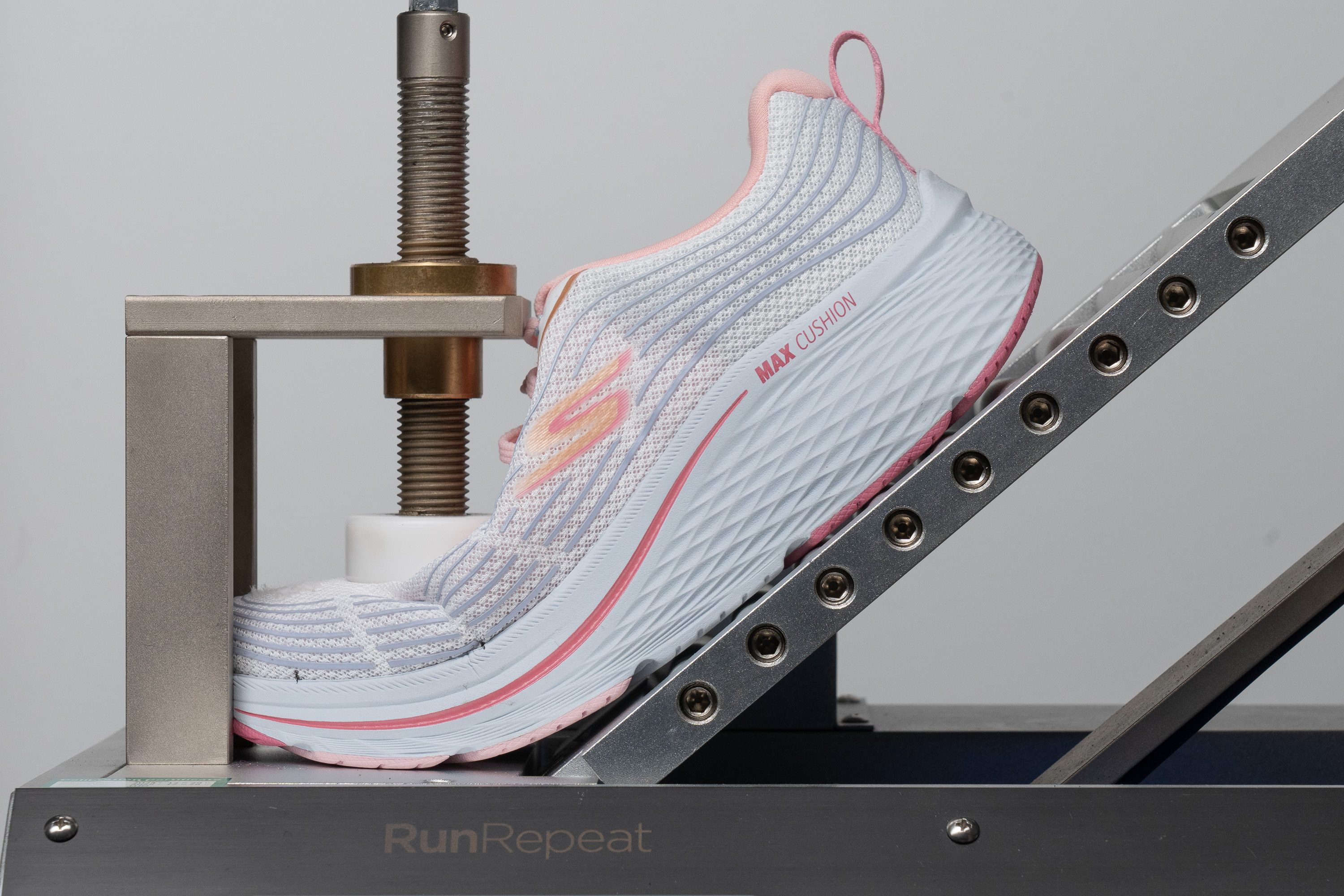 Skechers Max Cushioning Elite 2.0 Flexibility / Stiffness