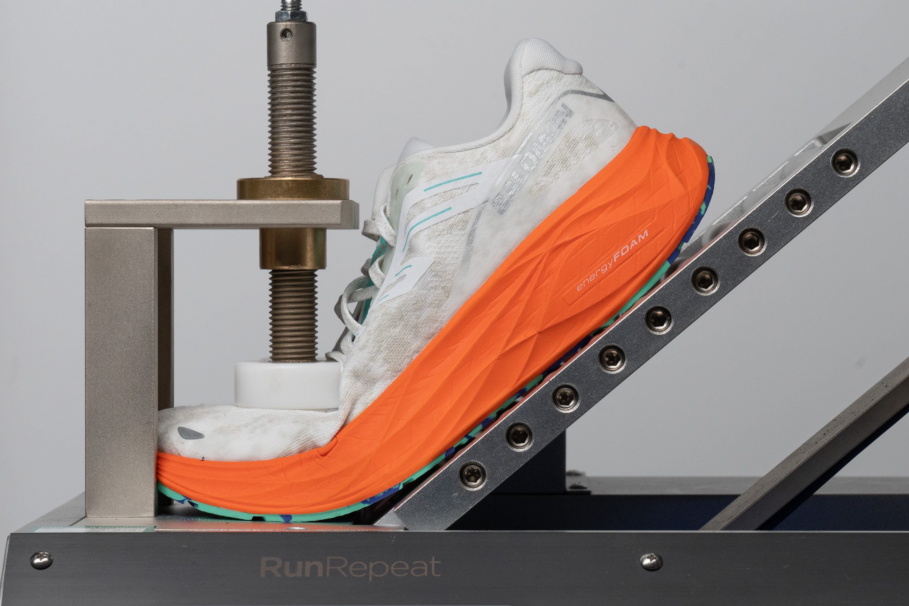 Salomon Aero Glide 2 Flexibility / Stiffness