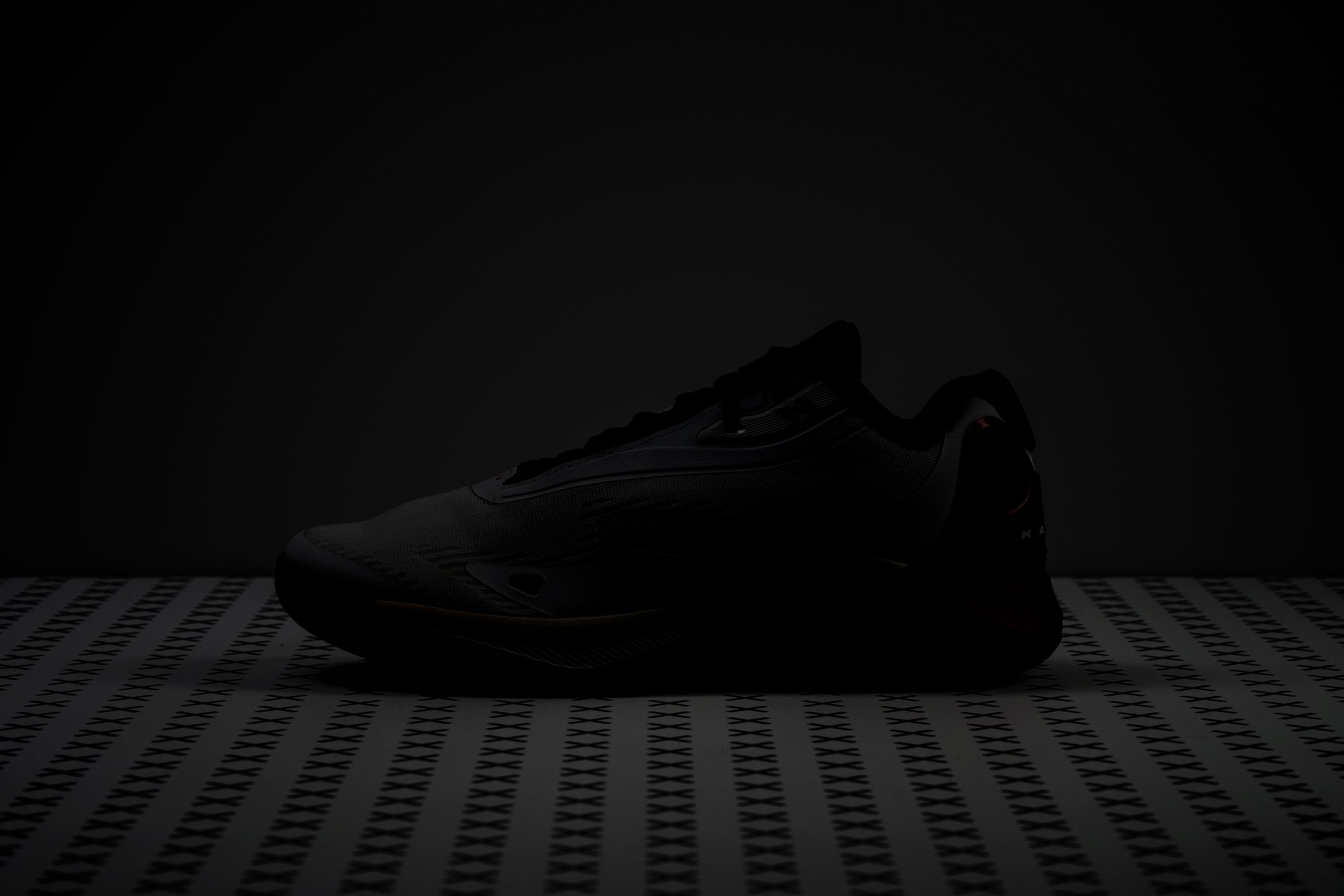 New Balance Kawhi IV Reflective elements_1