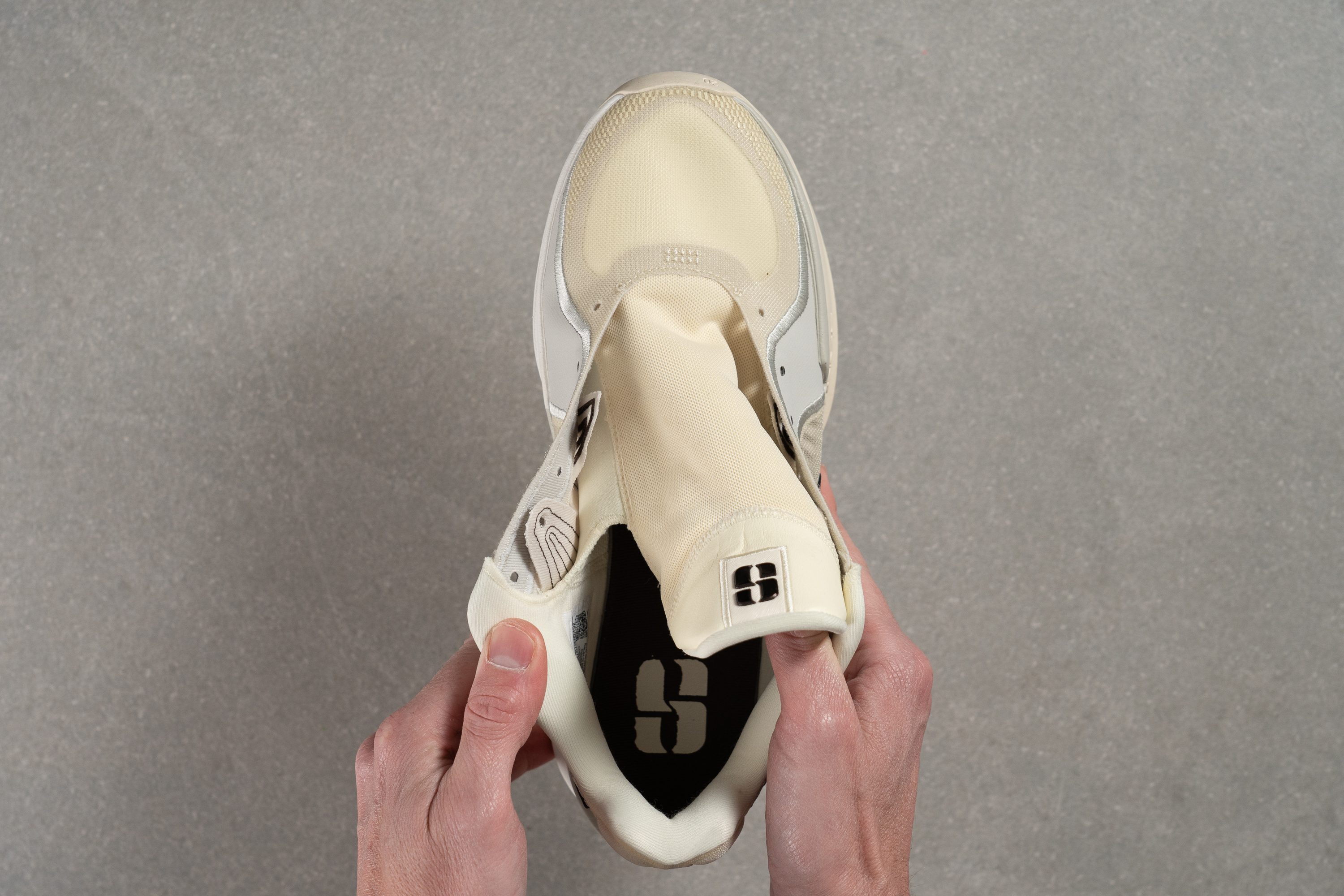 Nike Sabrina 2 Tongue: gusset type
