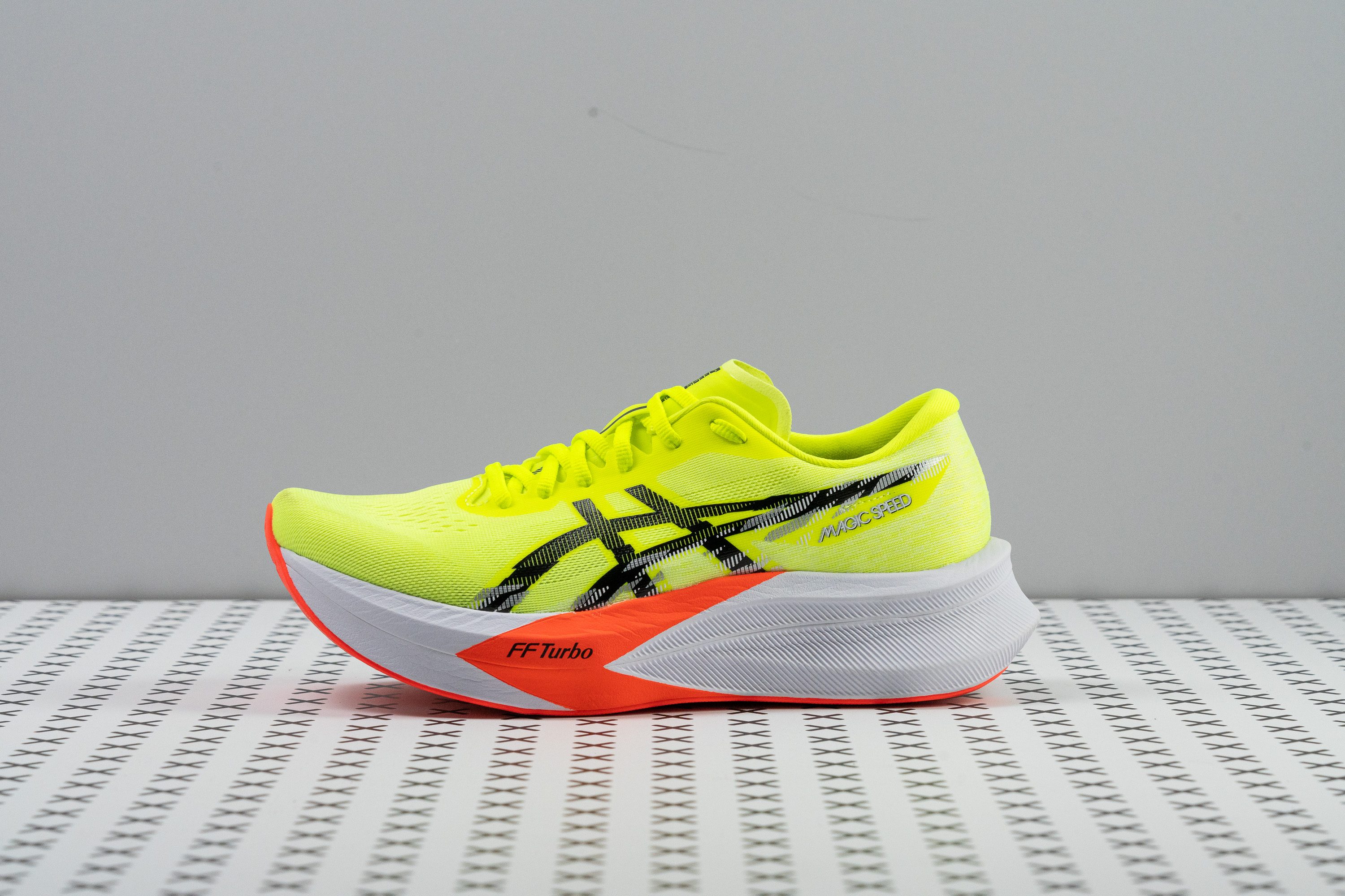 【入手困難】アシックス MAGIC SPEED4 26cm イエロー 美品♫ ASICS】 アシックス MAGIC SPEED 4 マジックスピード4 1011B875