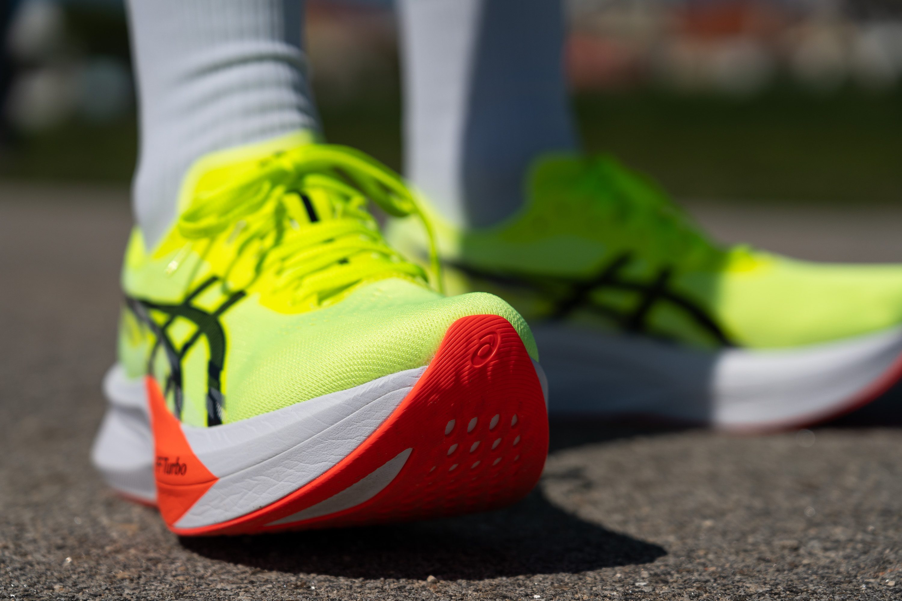 Cut in half ASICS Magic Speed 4 Review 2024 RunRepeat