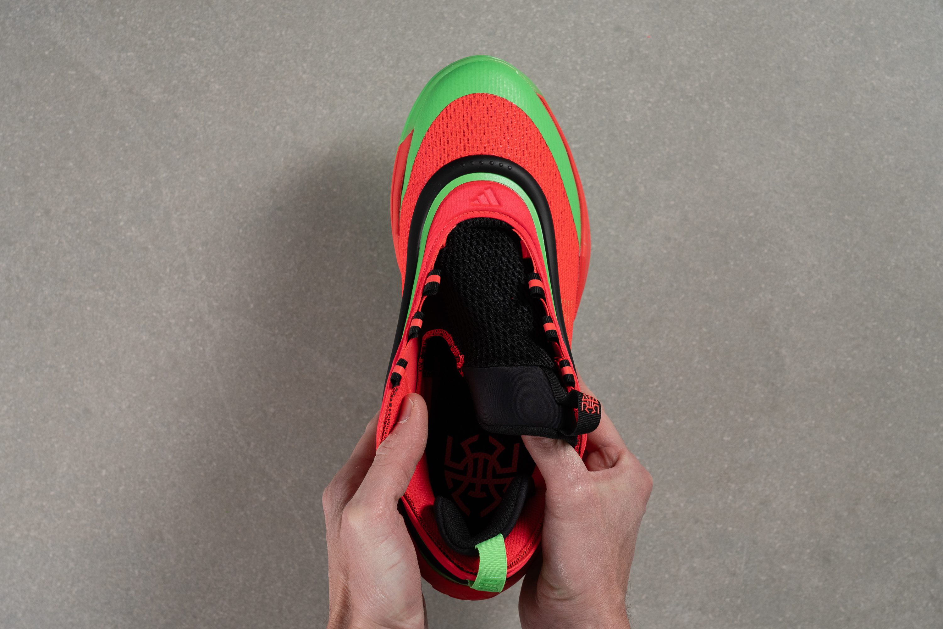 Adidas D.O.N. Issue #6 Tongue: gusset type-1