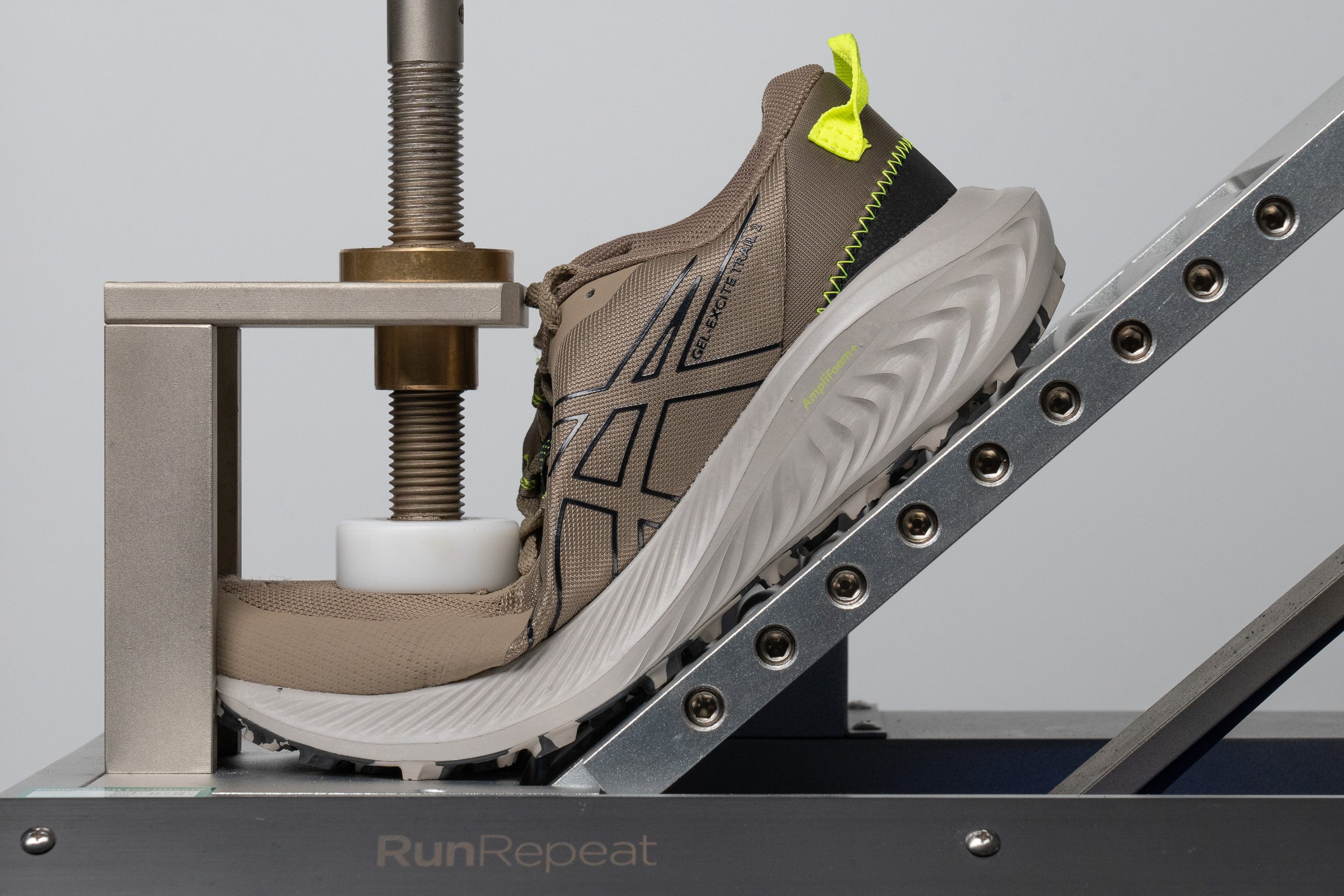 ASICS Gel Excite Trail 2 Flexibility / Stiffness