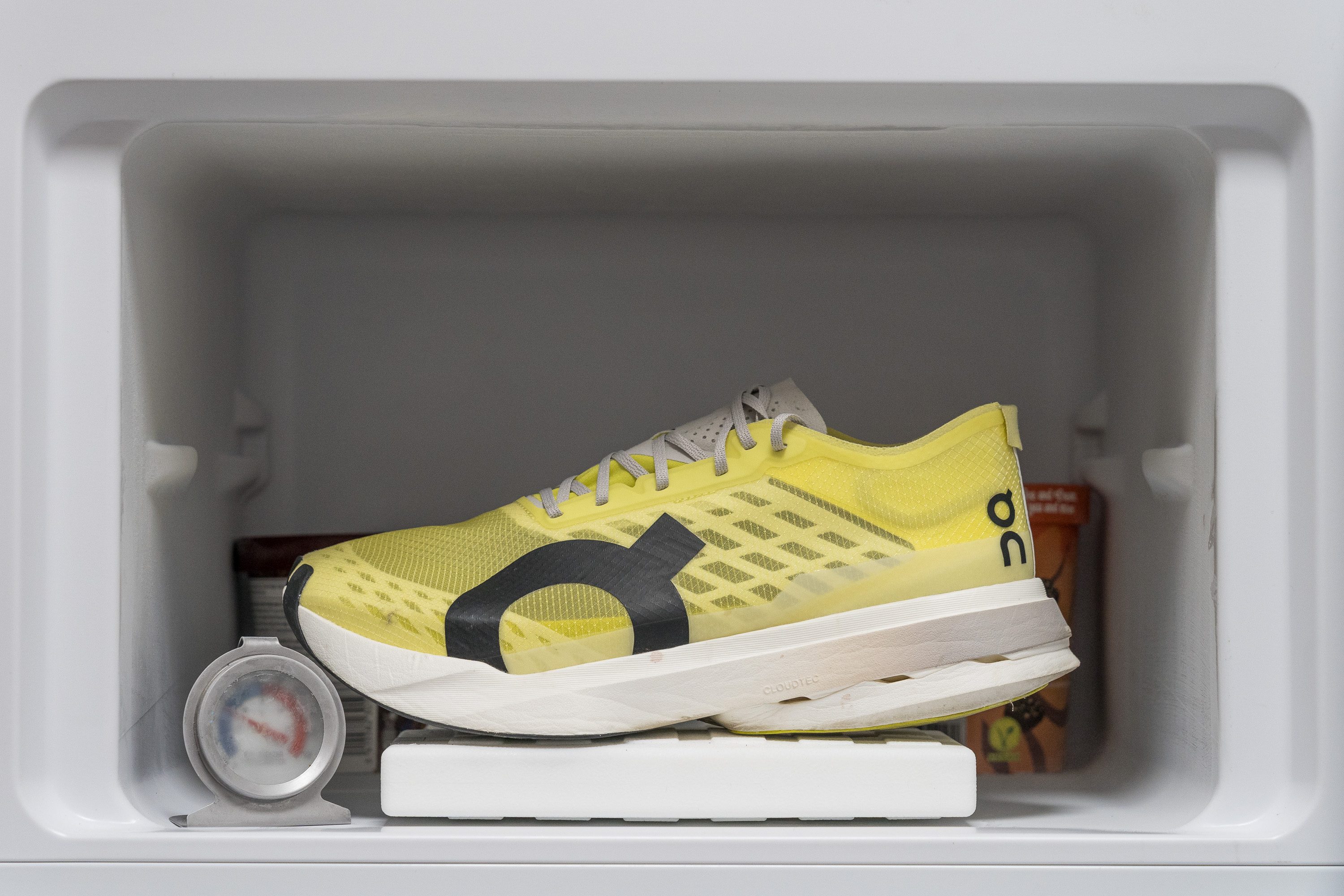 On Cloudboom Strike Midsole softness in cold (%)