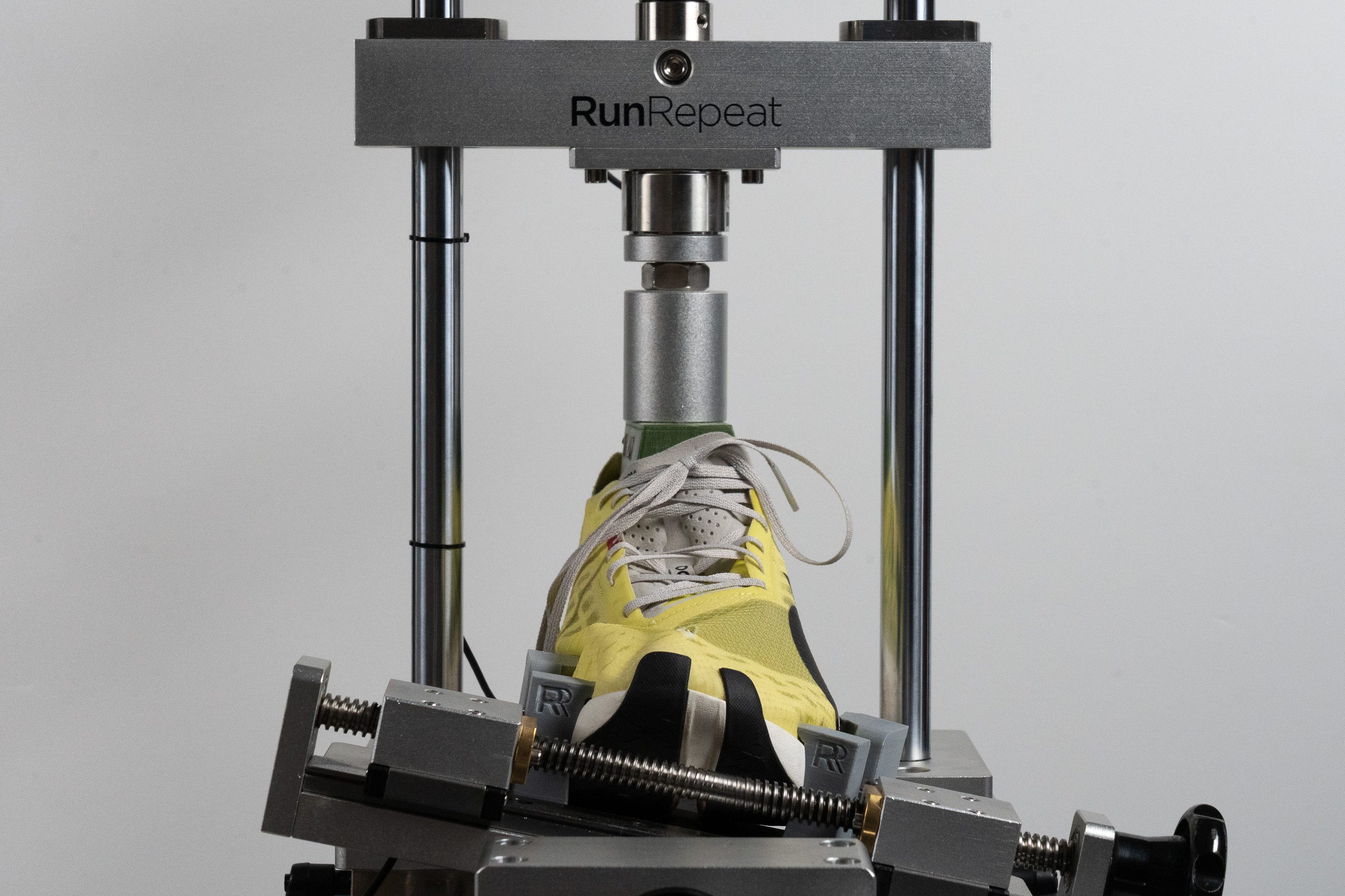 On Cloudboom Strike Torsional rigidity