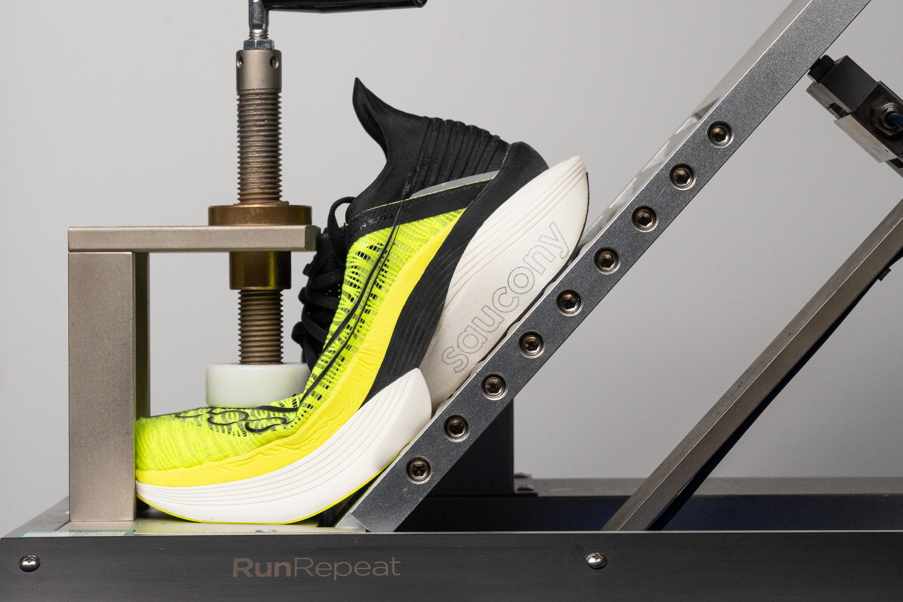 Saucony Endorphin Elite 2 Flexibility / Stiffness