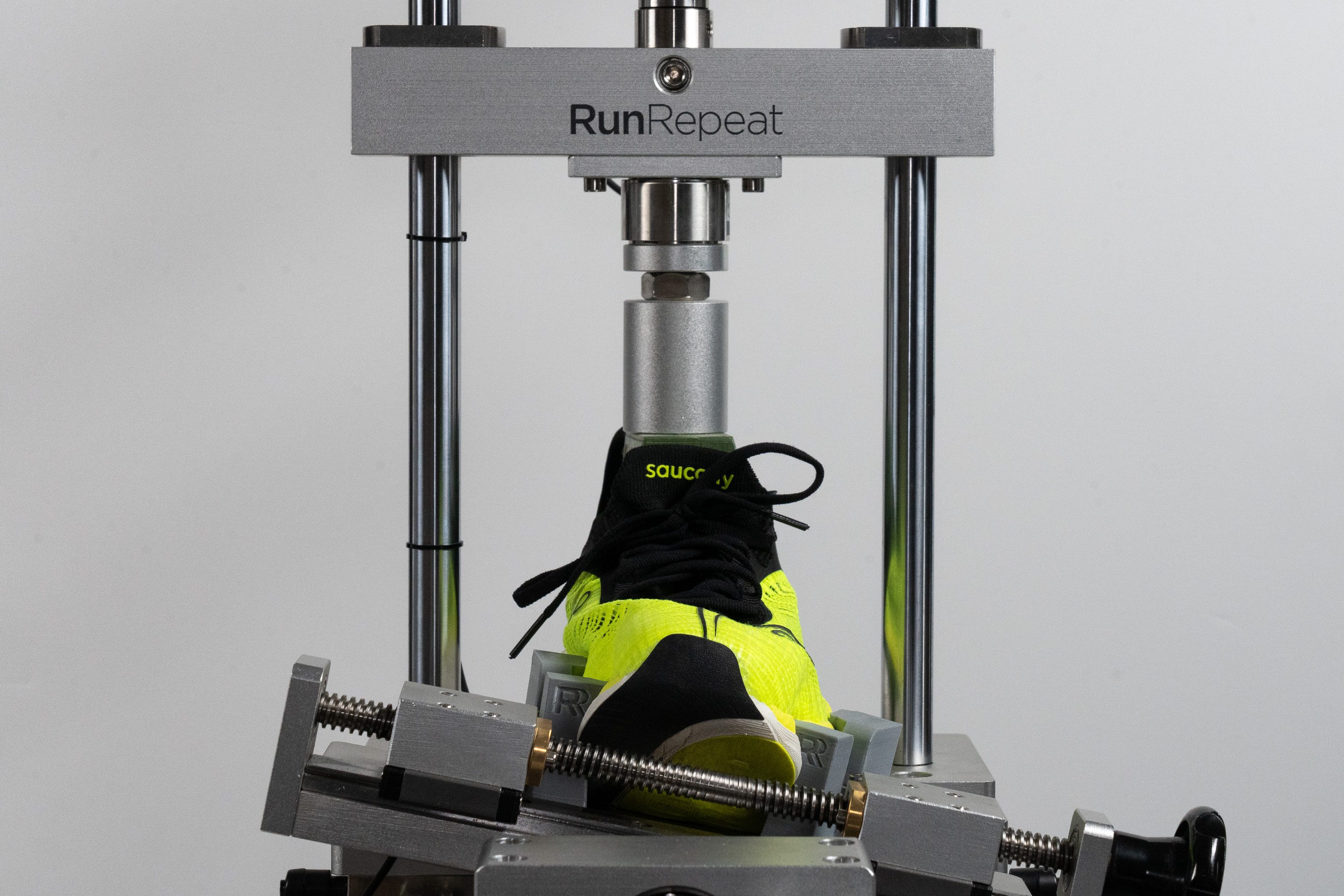 Saucony Endorphin Elite 2 Torsional rigidity