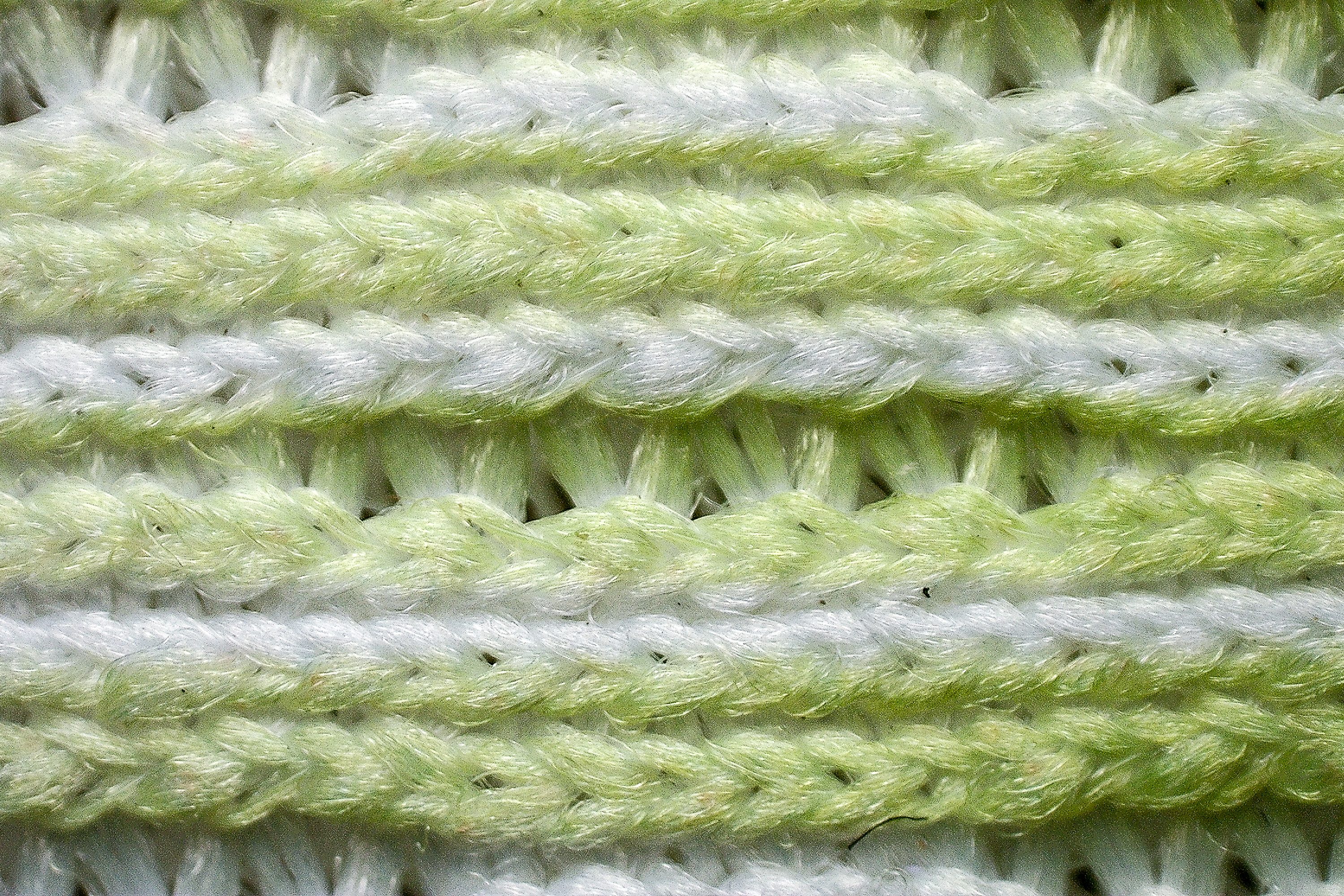 Salomon Spectur 2 Breathability upper under microscope