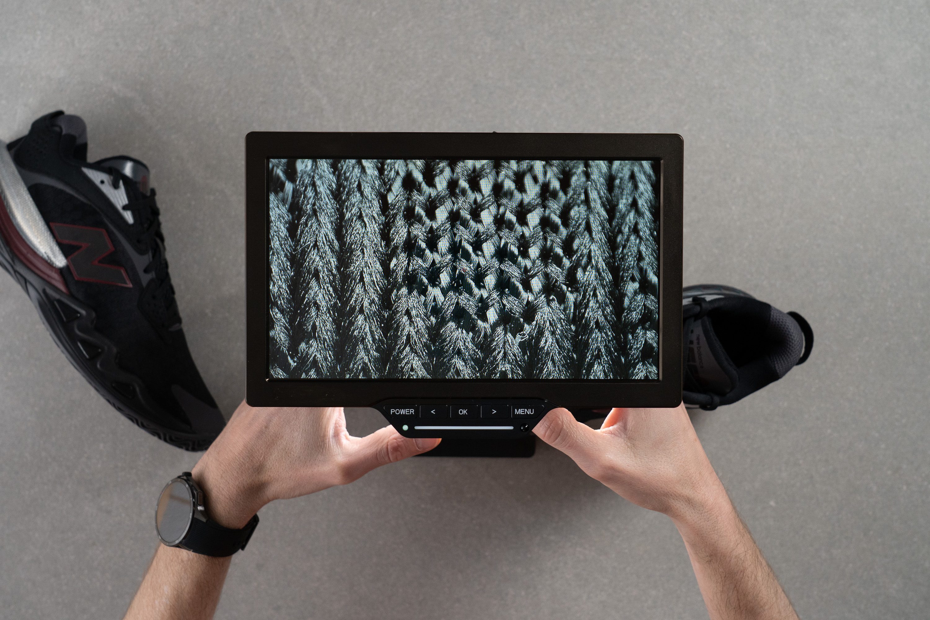 New Balance Hesi Low v2 Breathability Microscope test