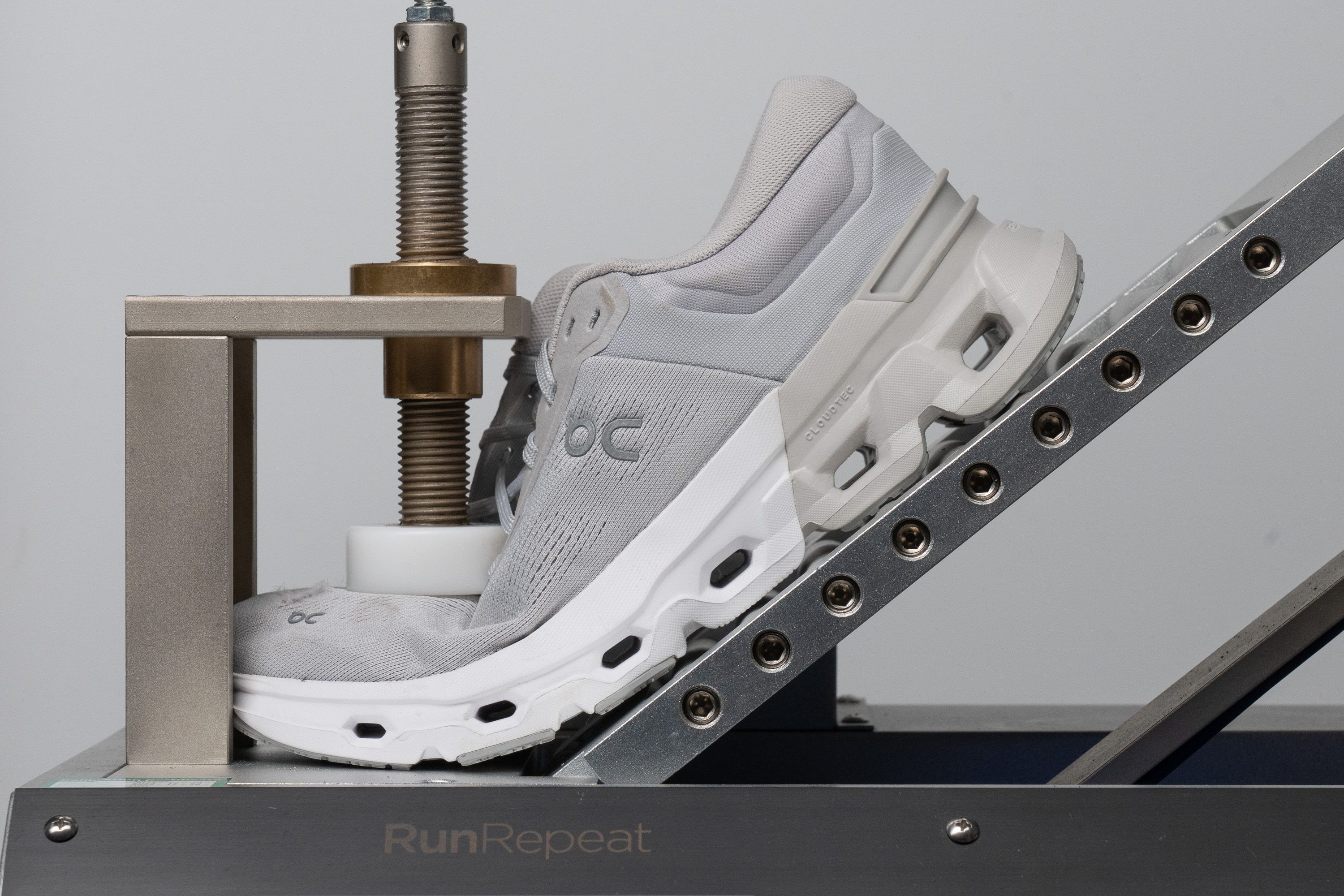 On Cloudflyer 5 Flexibility / Stiffness