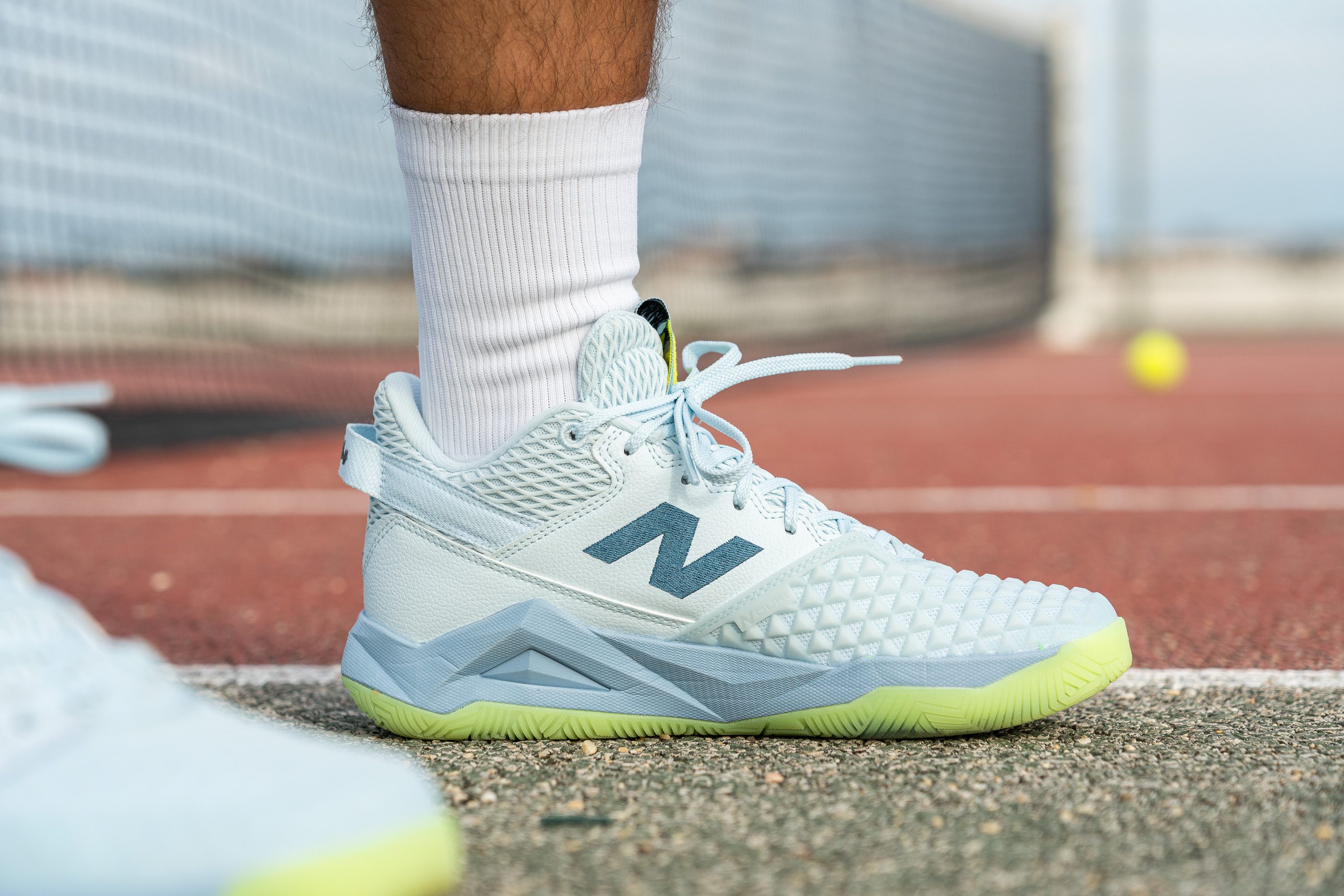 New balance tennis blancos best sale