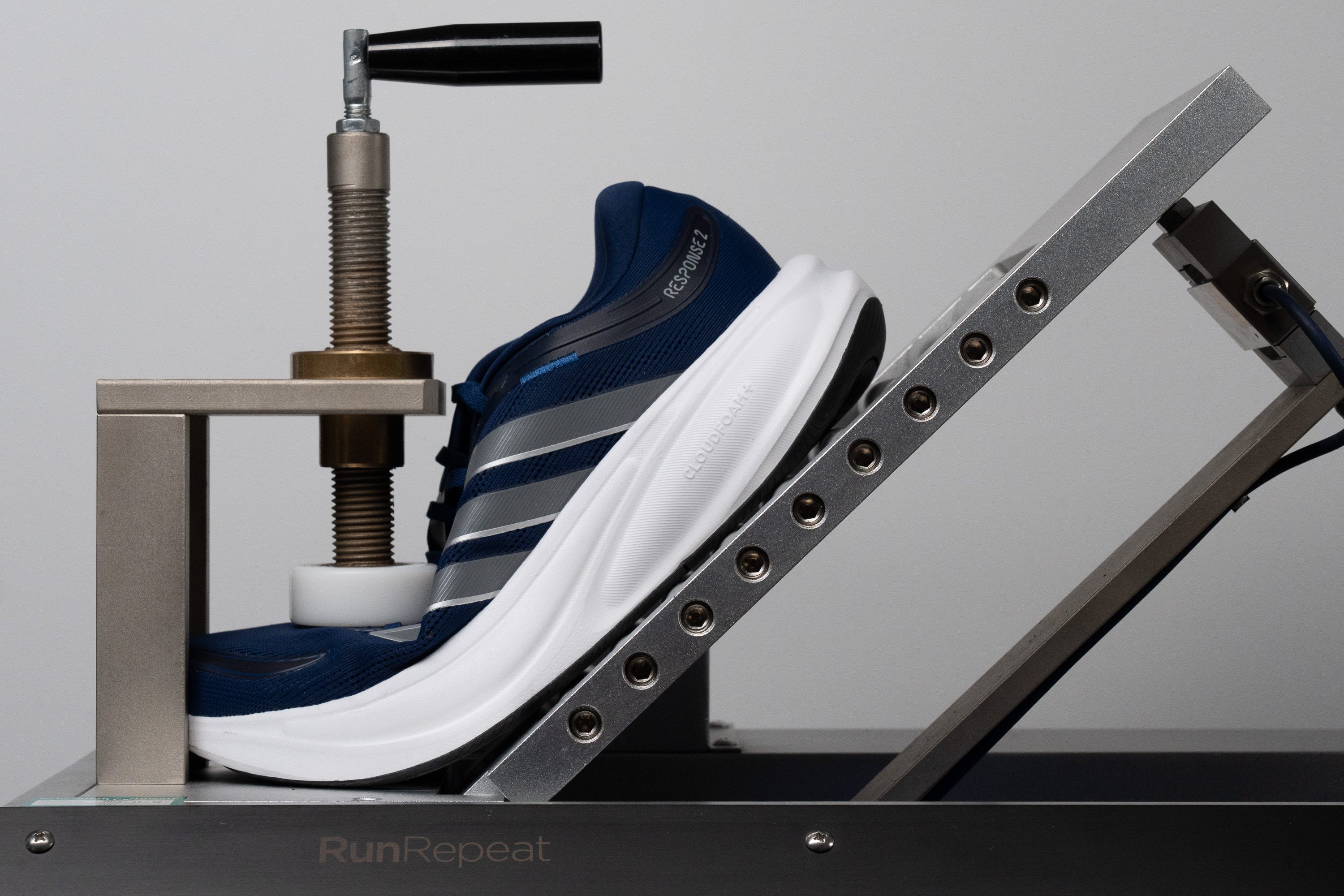 adidas Response 2 Flexibility / Stiffness
