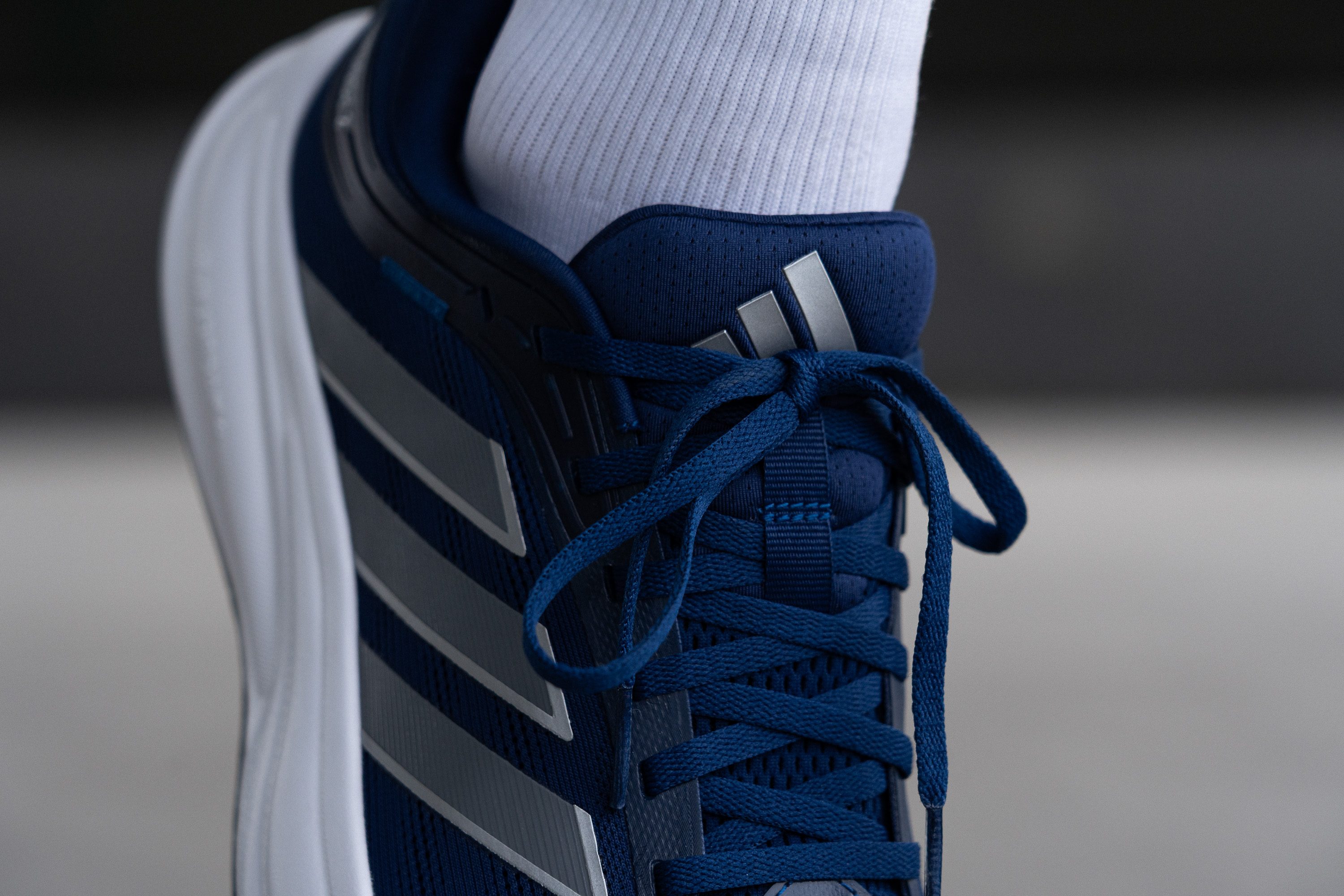 adidas Response 2 tongue