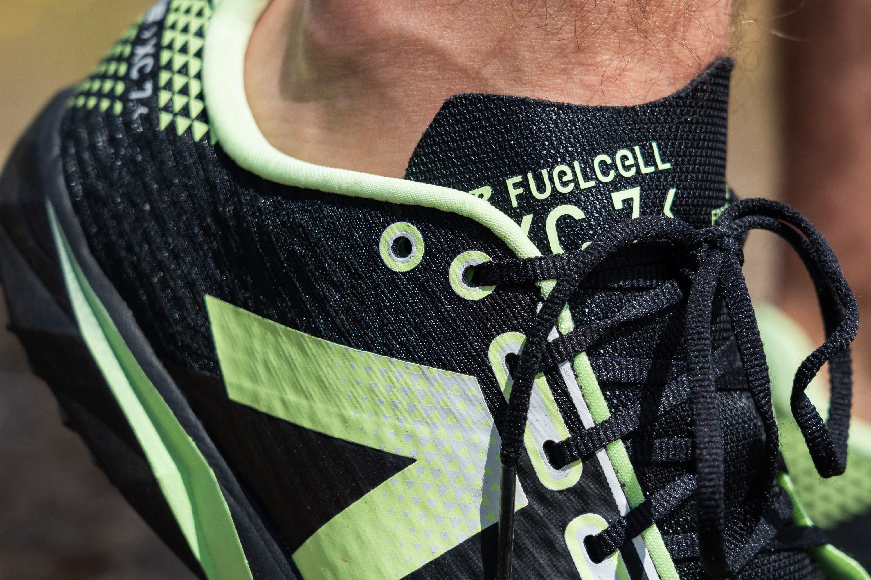 New Balance FuelCell XC7 v5 lacing