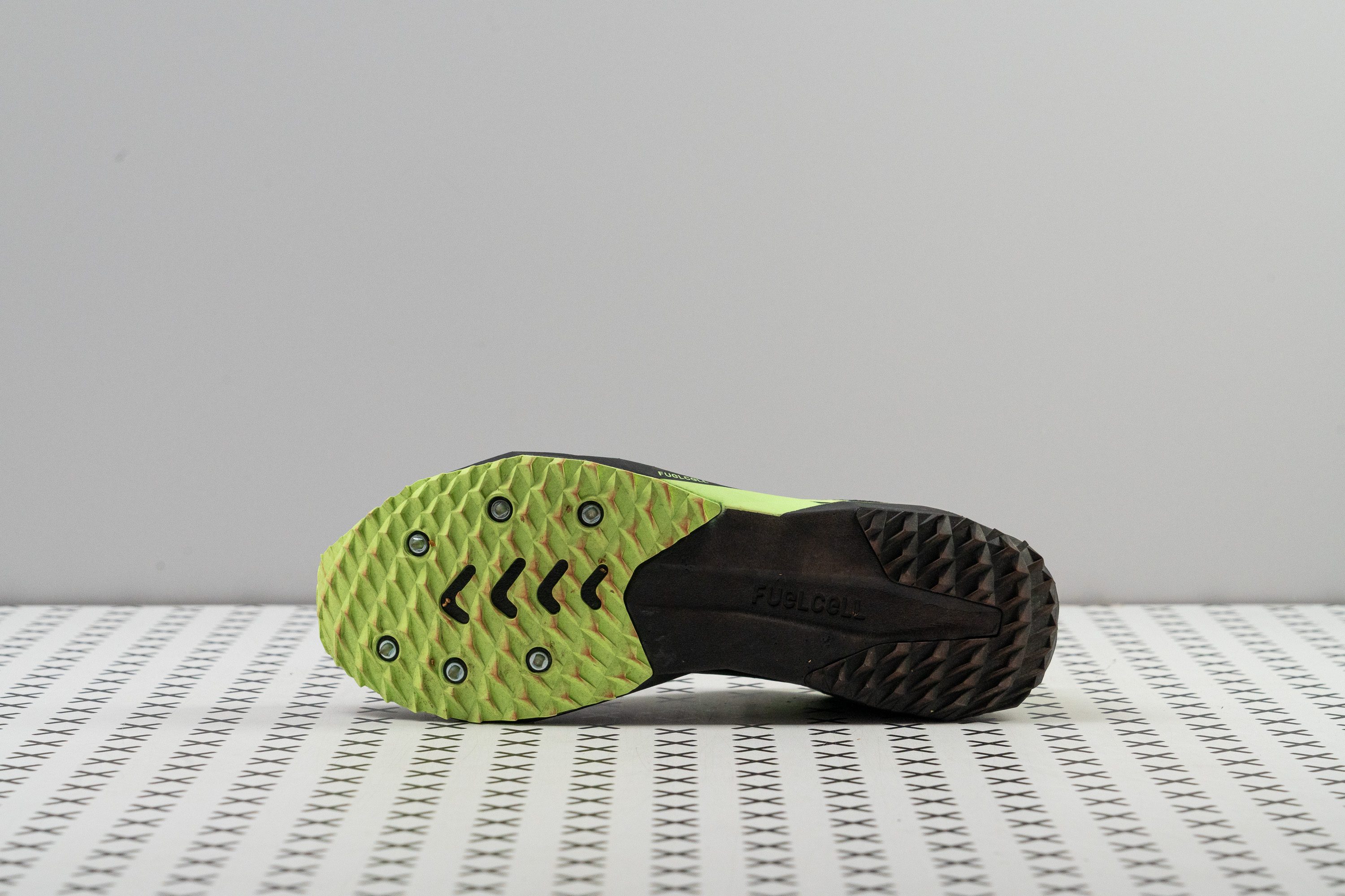 New Balance FuelCell XC7 v5 Removable pins