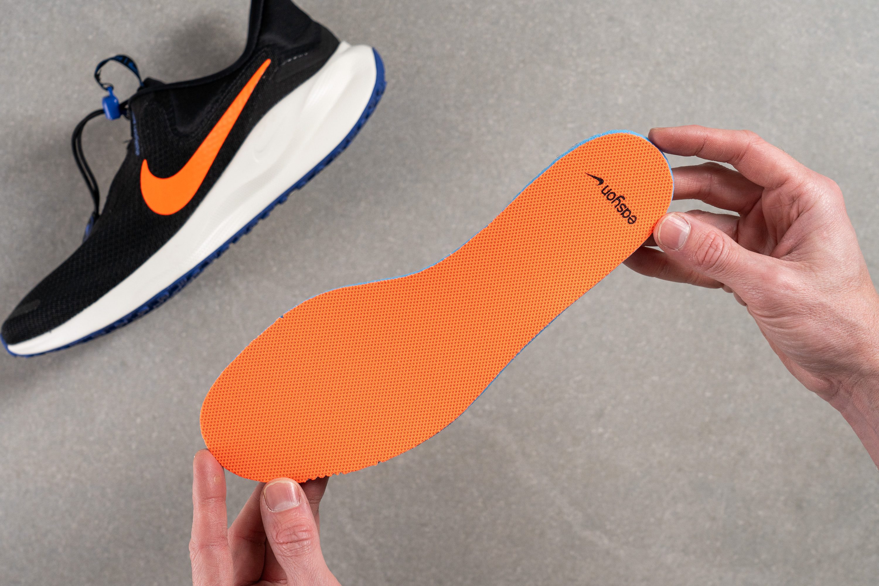 Nike Revolution 7 EasyOn Removable insole