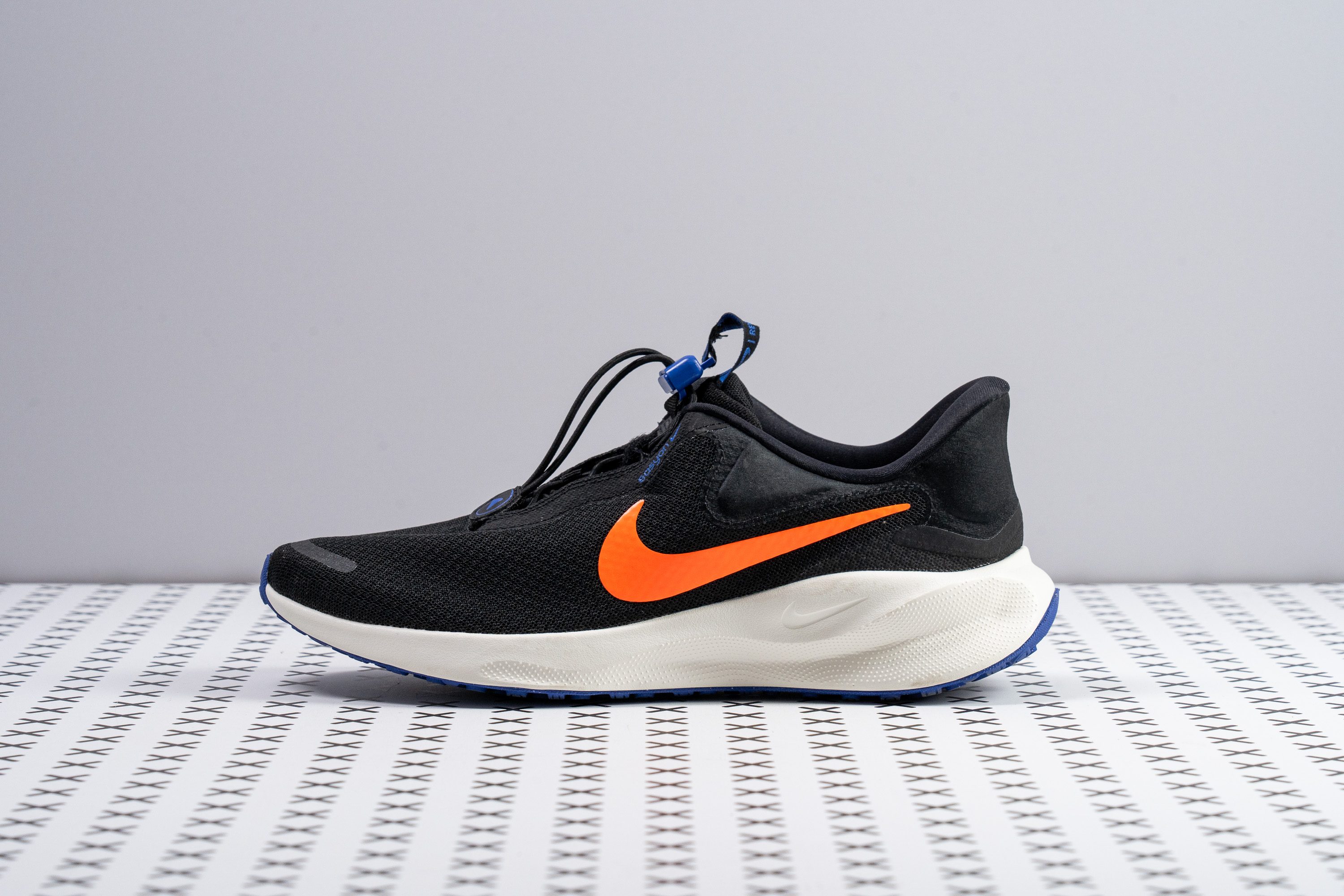 Cut in half Nike Revolution 7 EasyOn Review 2024 RunRepeat