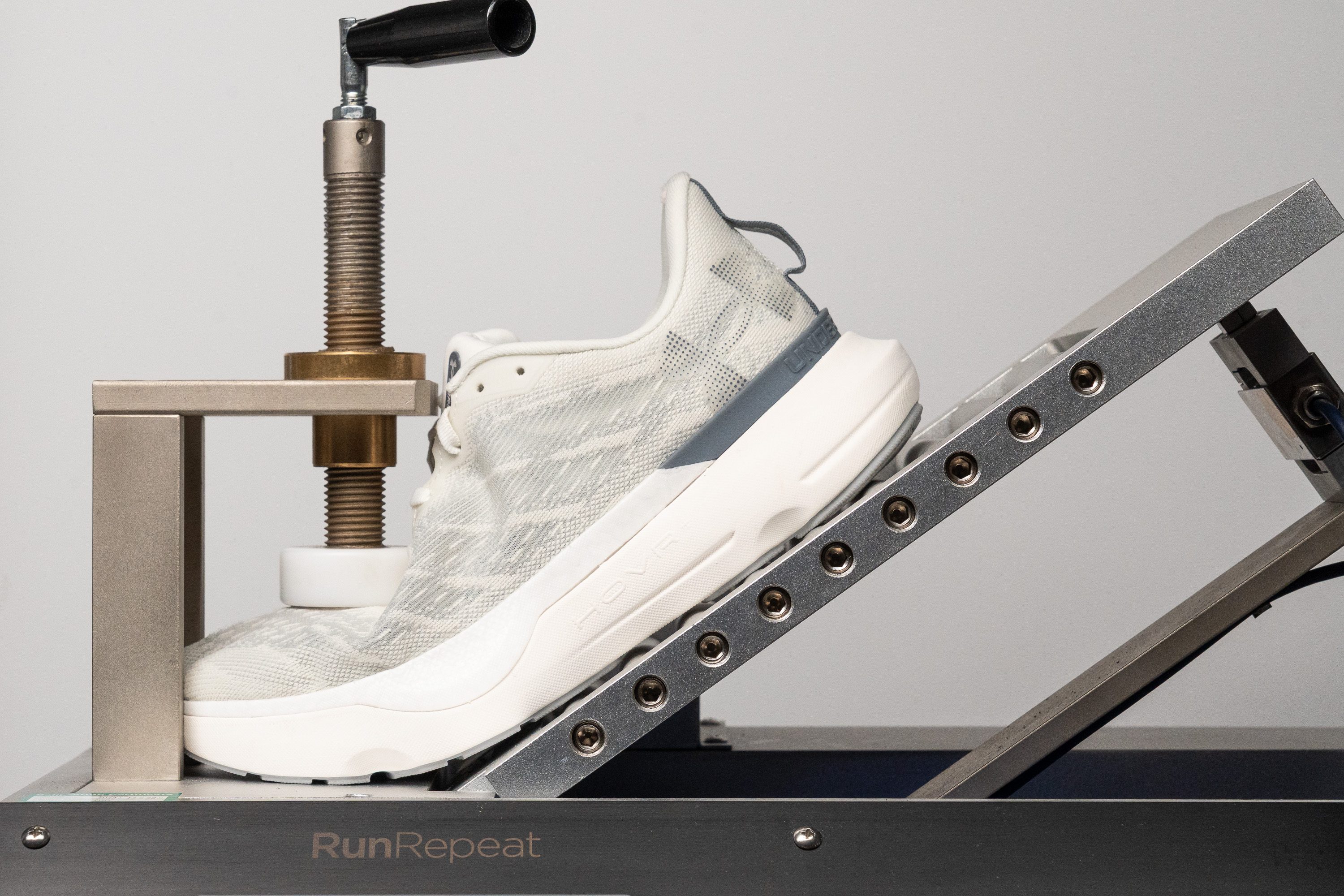 Under Armour Infinite Pro Flexibility / Stiffness