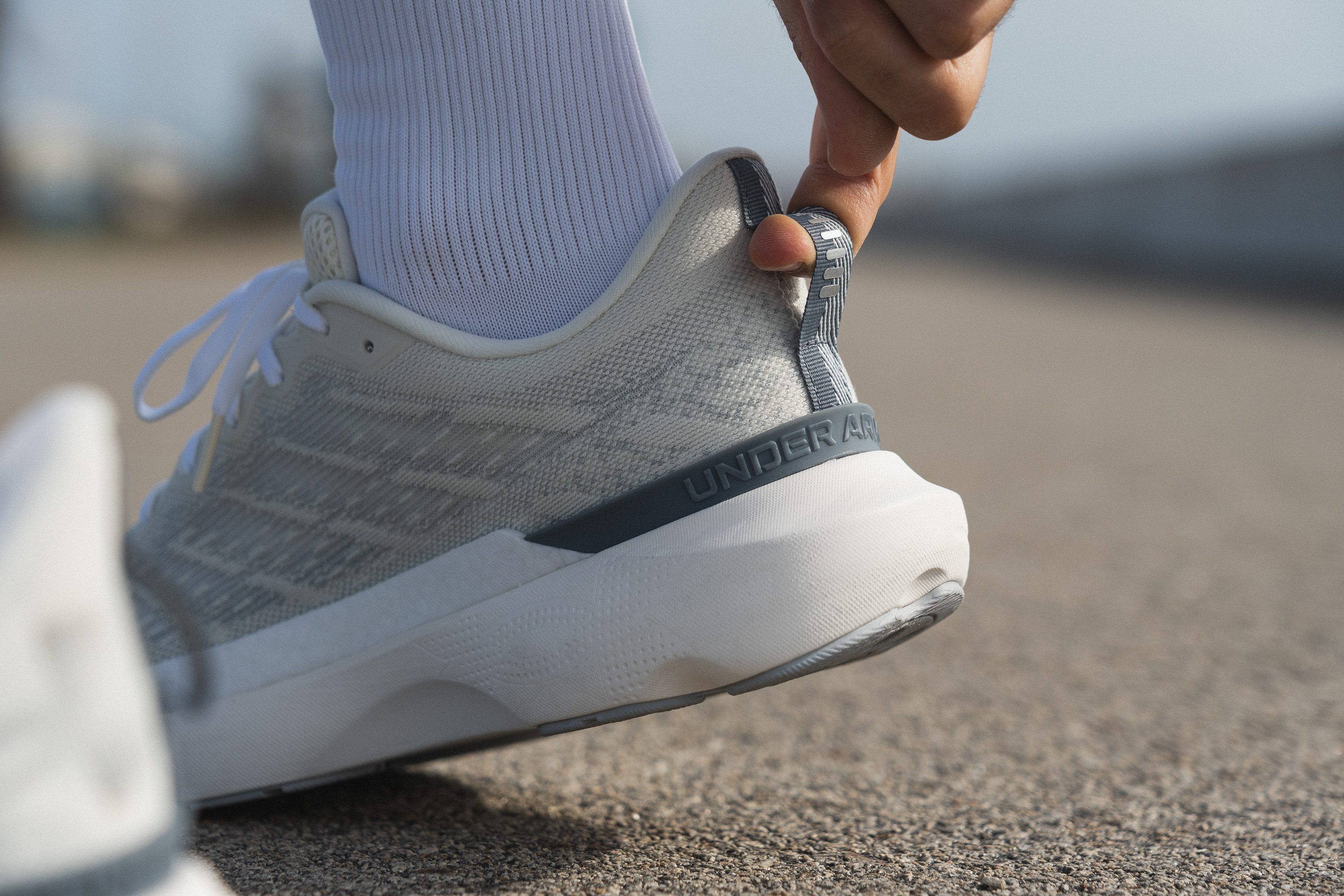 Under Armour Infinite Pro Heel tab