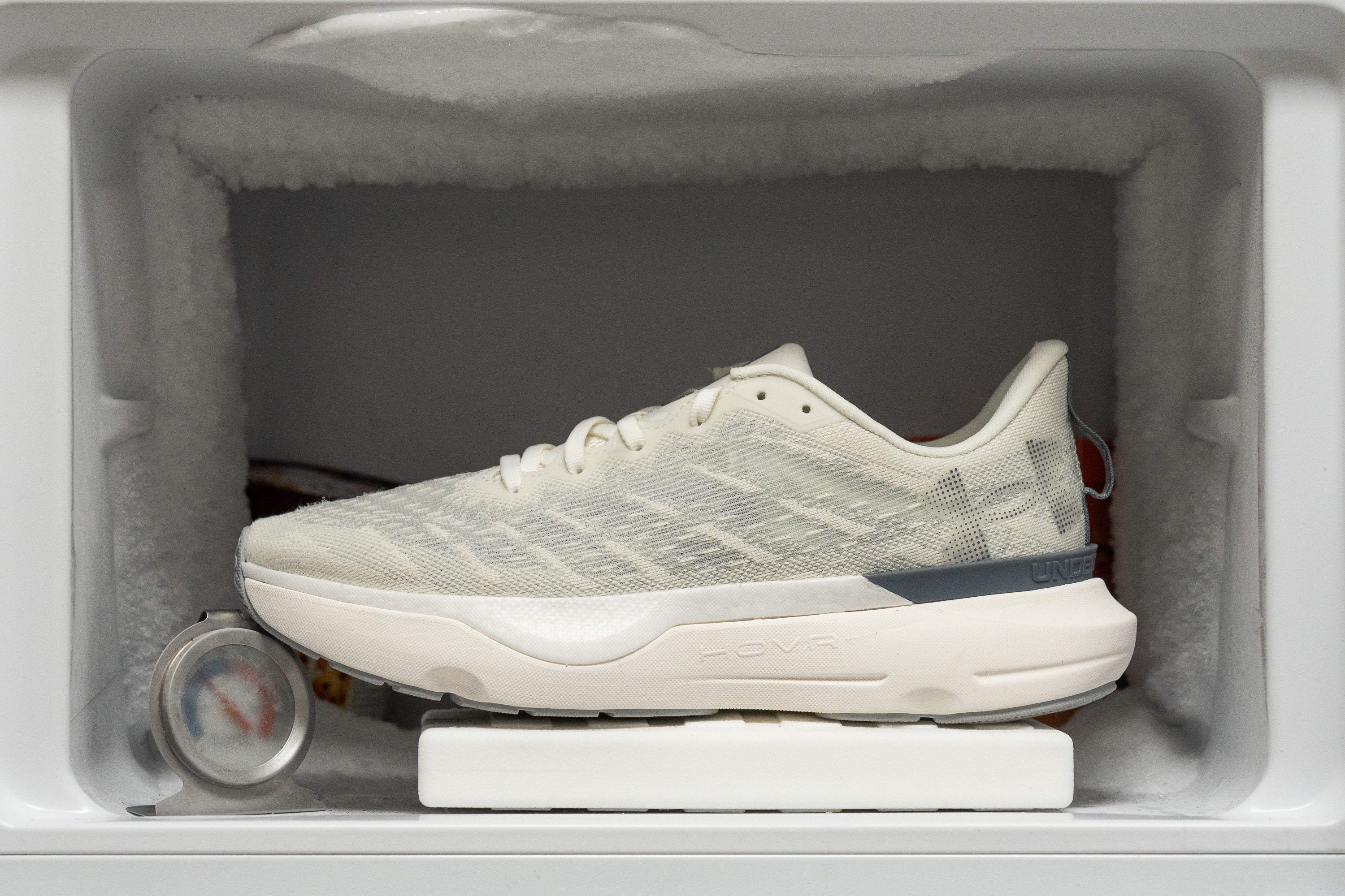 Under Armour Infinite Pro Midsole softness in cold (%)