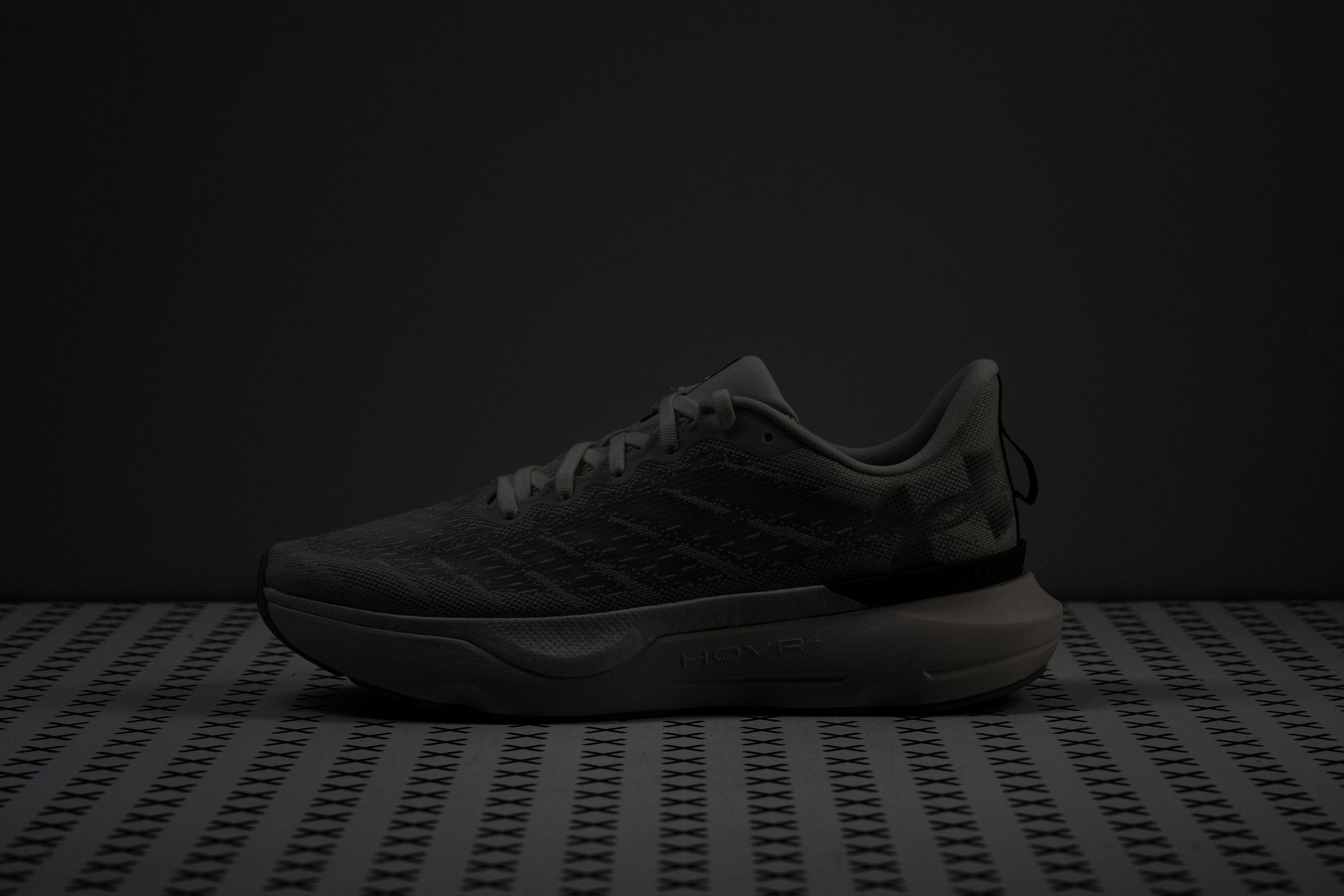 Under Armour Infinite Pro Reflective elements