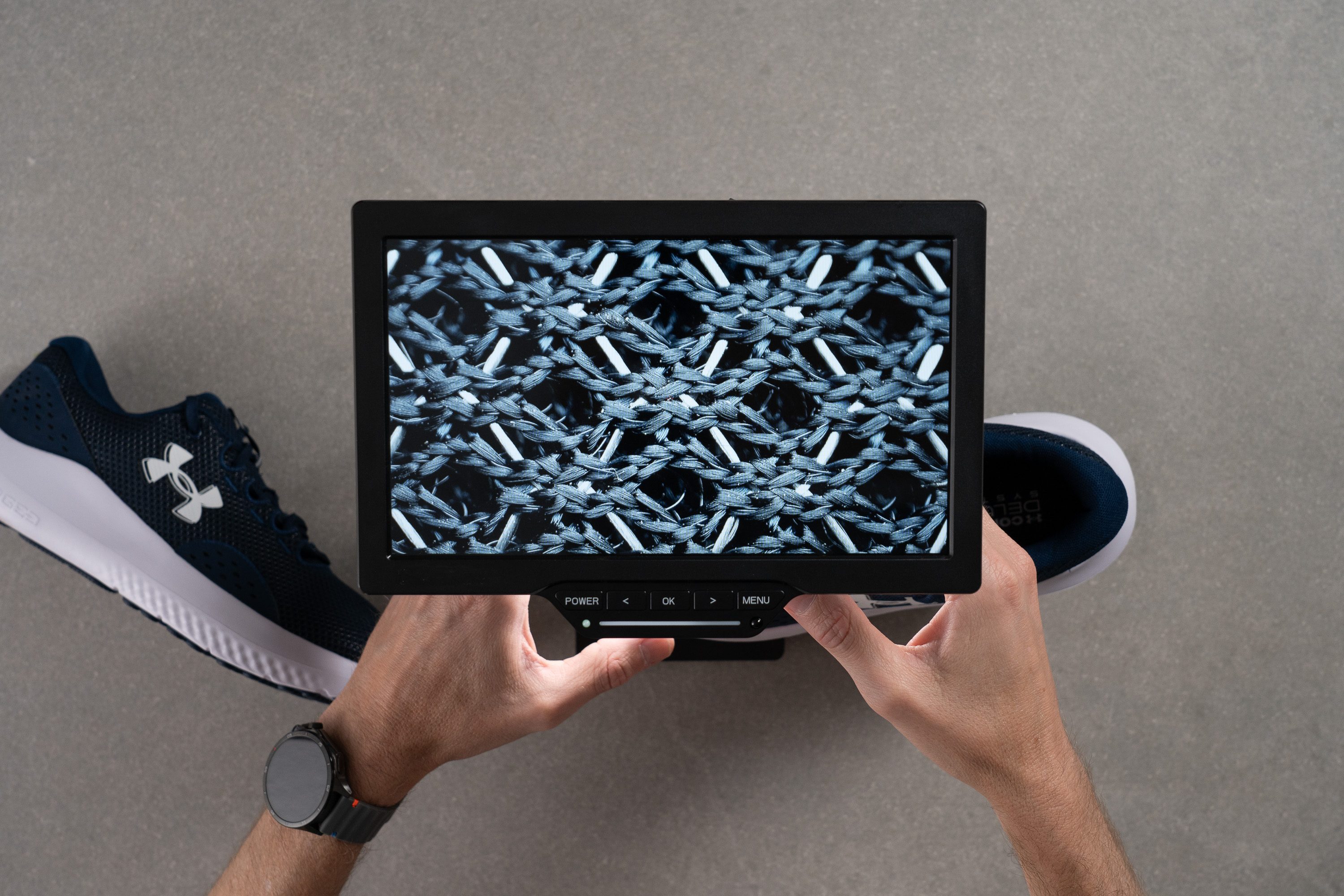 Under Armour Surge 4 microscope