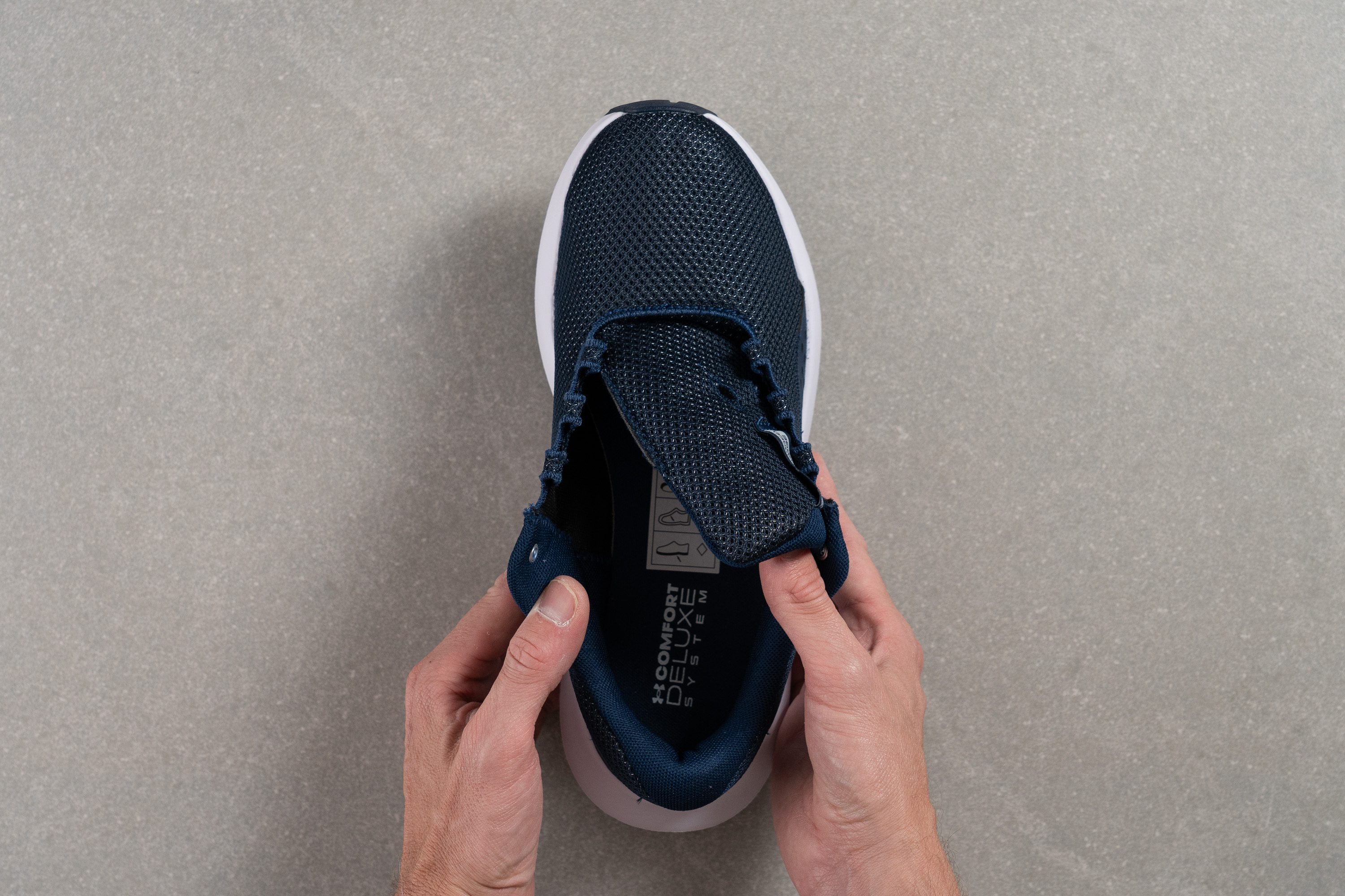 Under Armour Surge 4 Tongue: gusset type