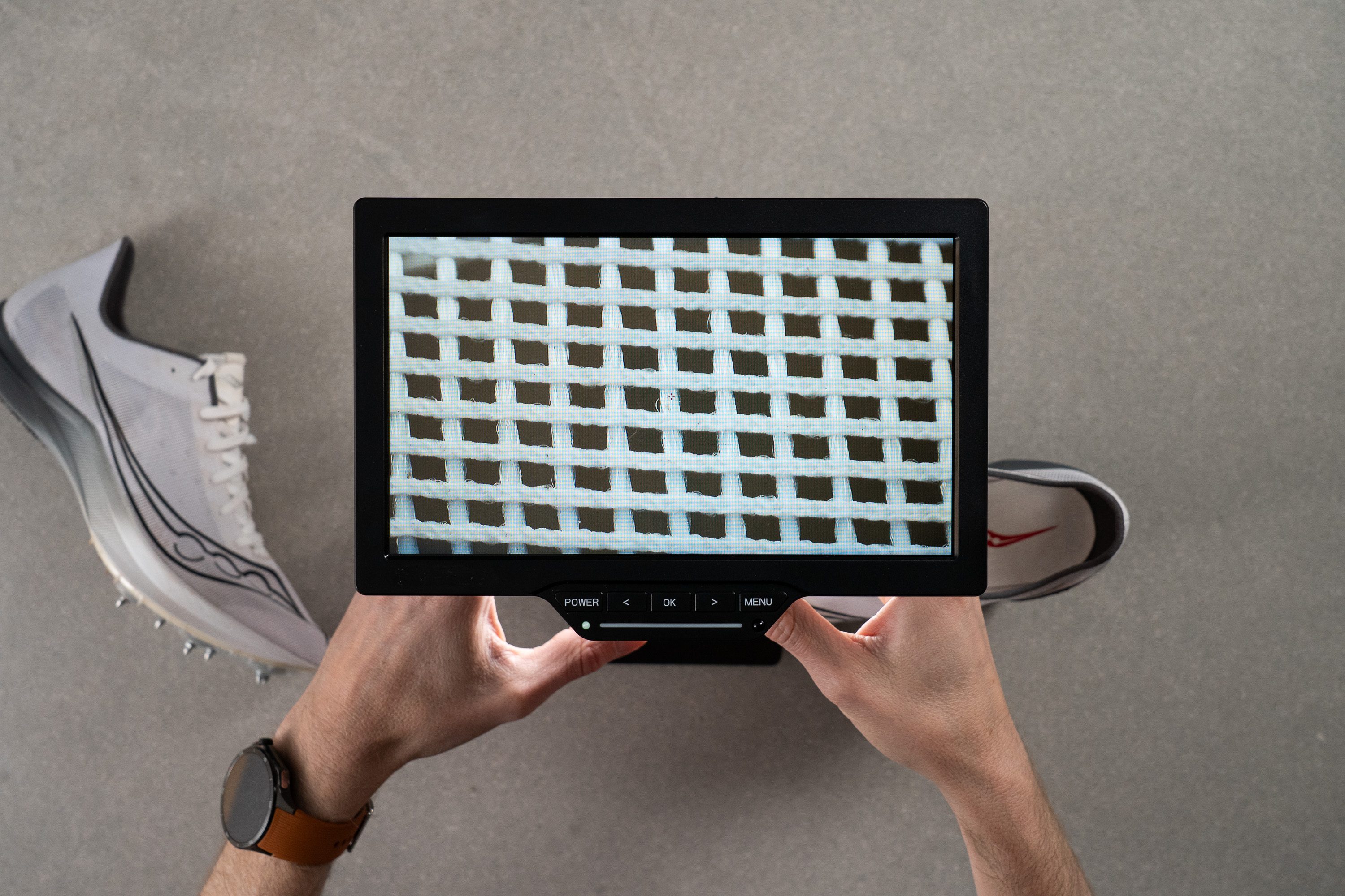 Saucony Endorphin Cheetah microscope