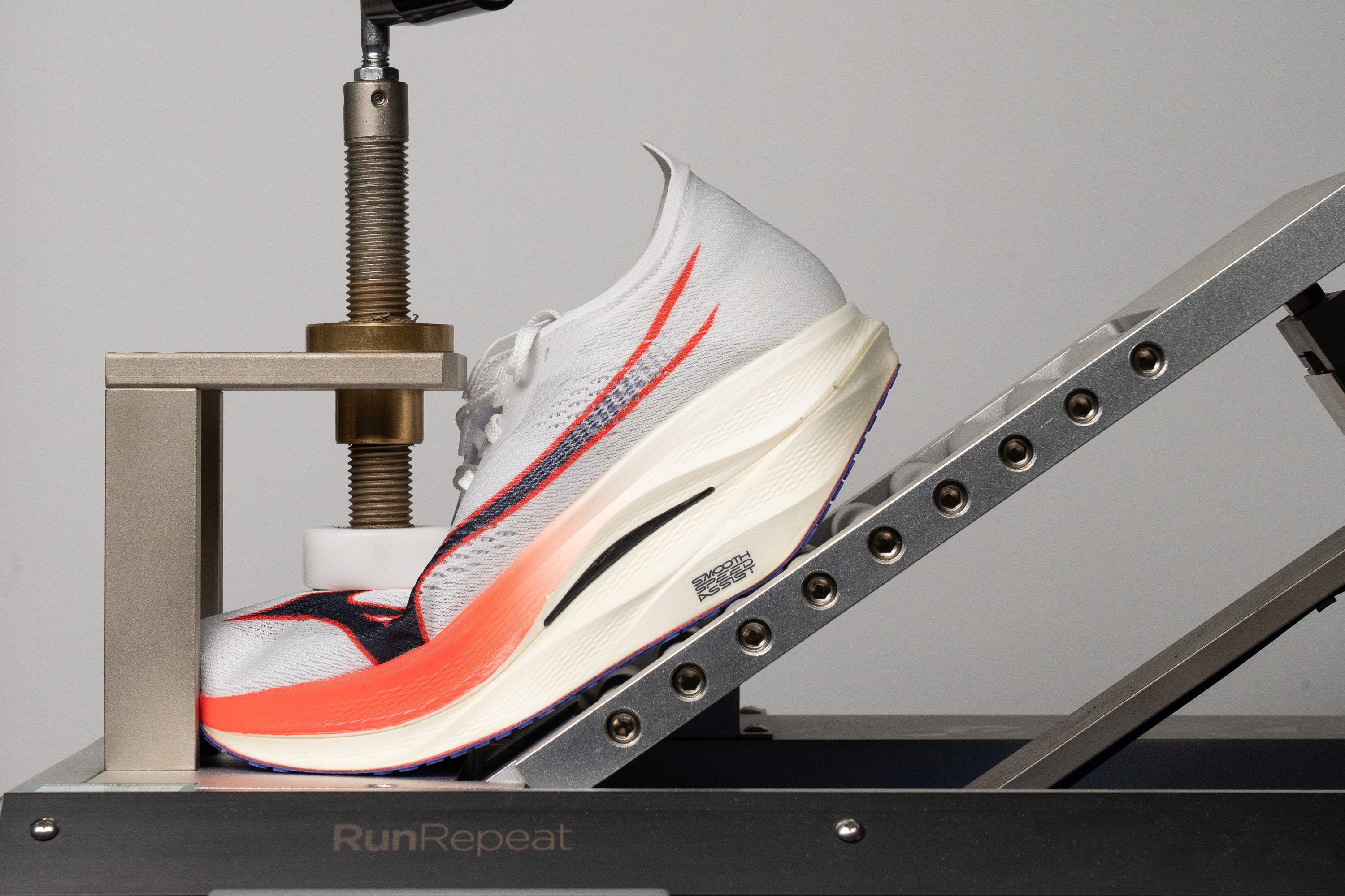 Mizuno Wave Rebellion Pro 3 Flexibility / Stiffness