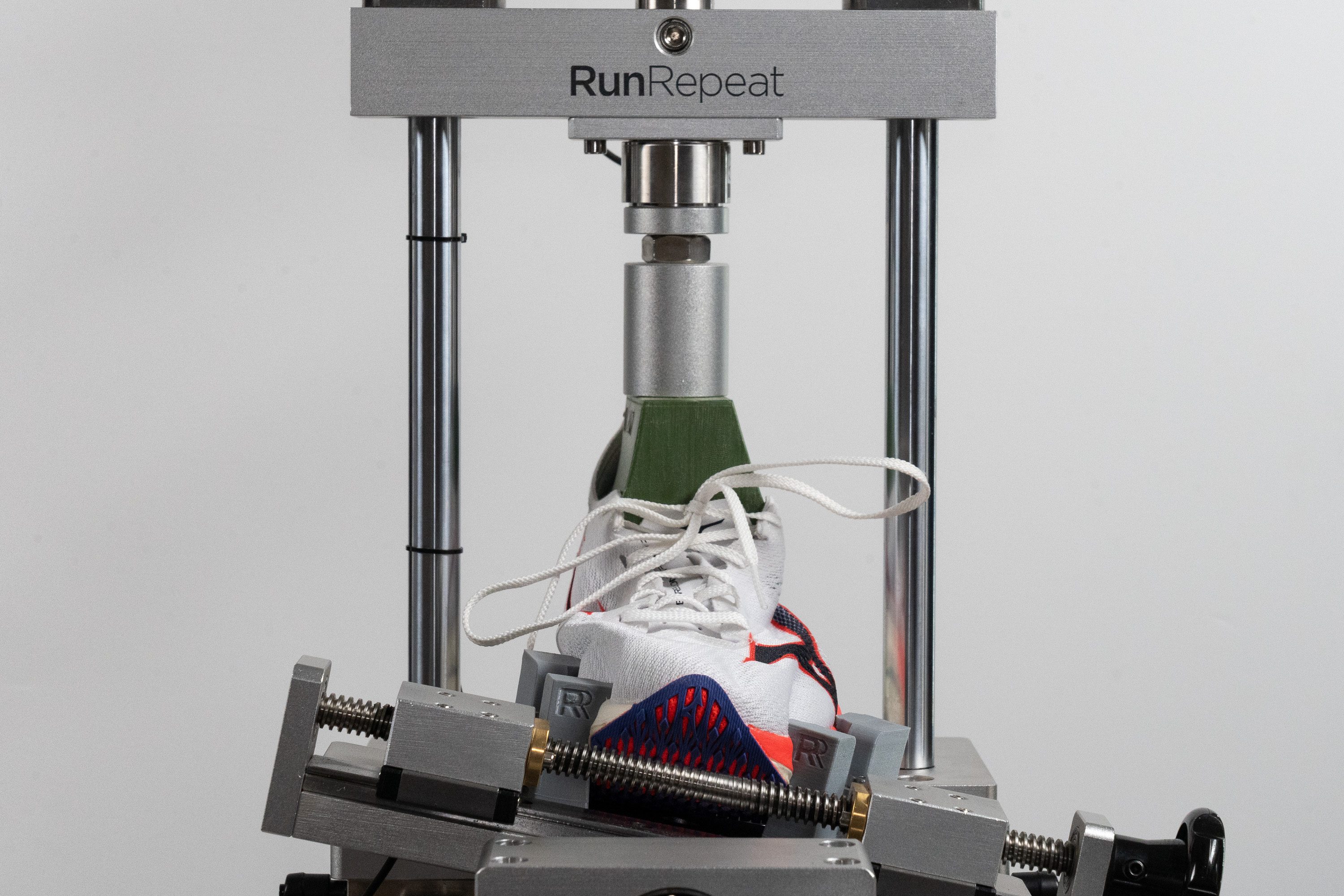 Mizuno Wave Rebellion Pro 3 Torsional rigidity