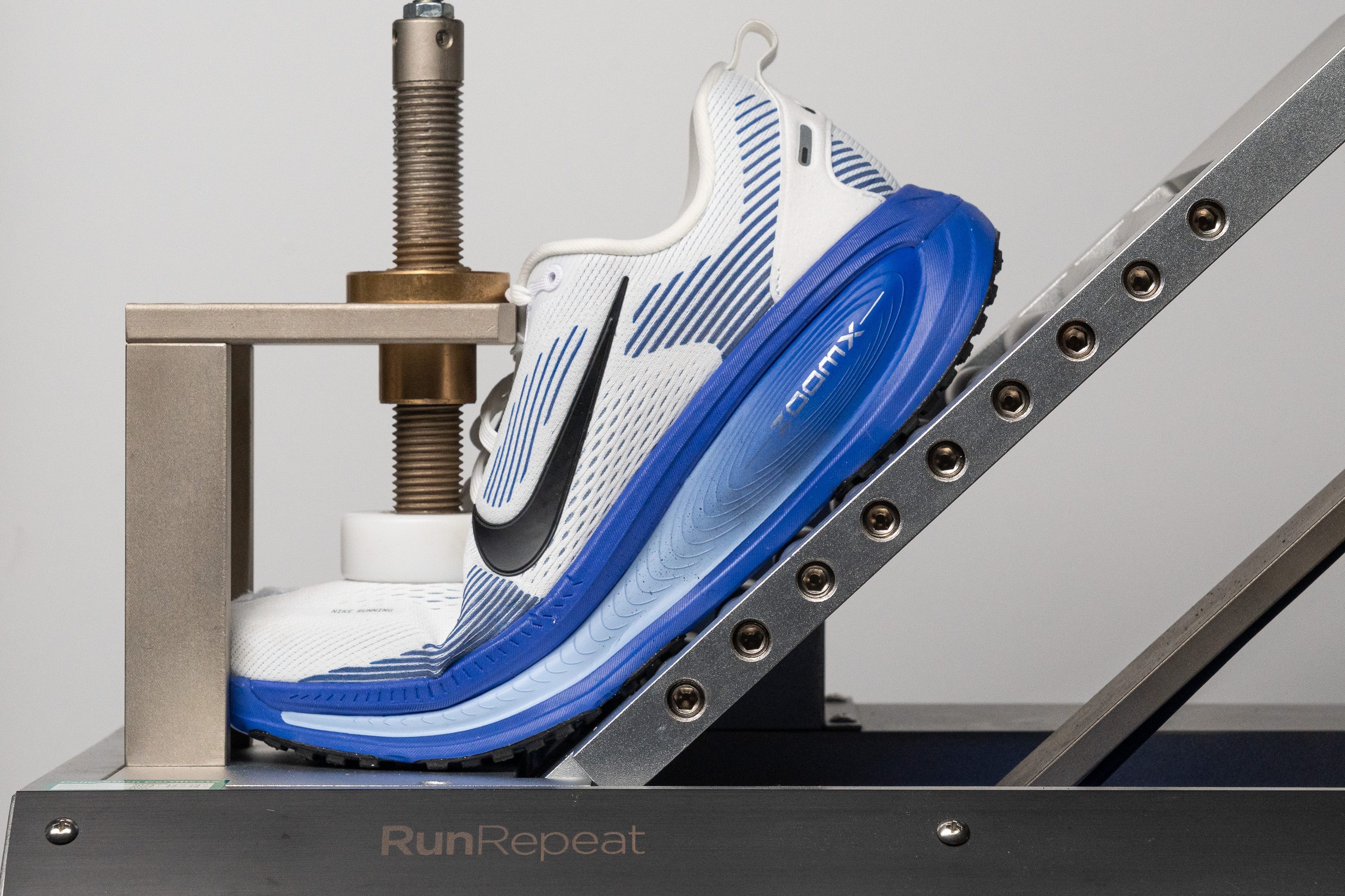 Nike Vomero 18 Flexibility / Stiffness