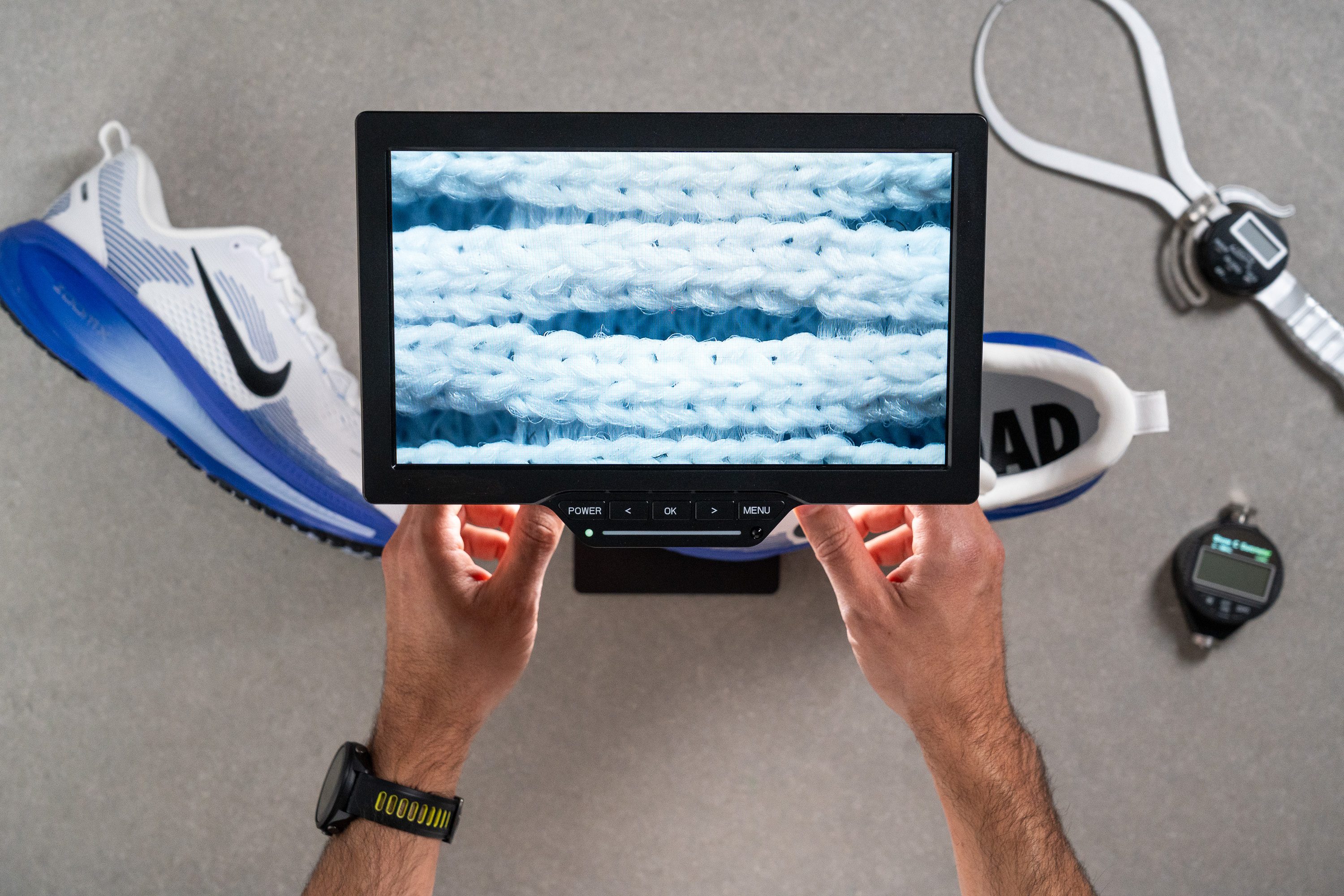 Nike Vomero 18 microscope