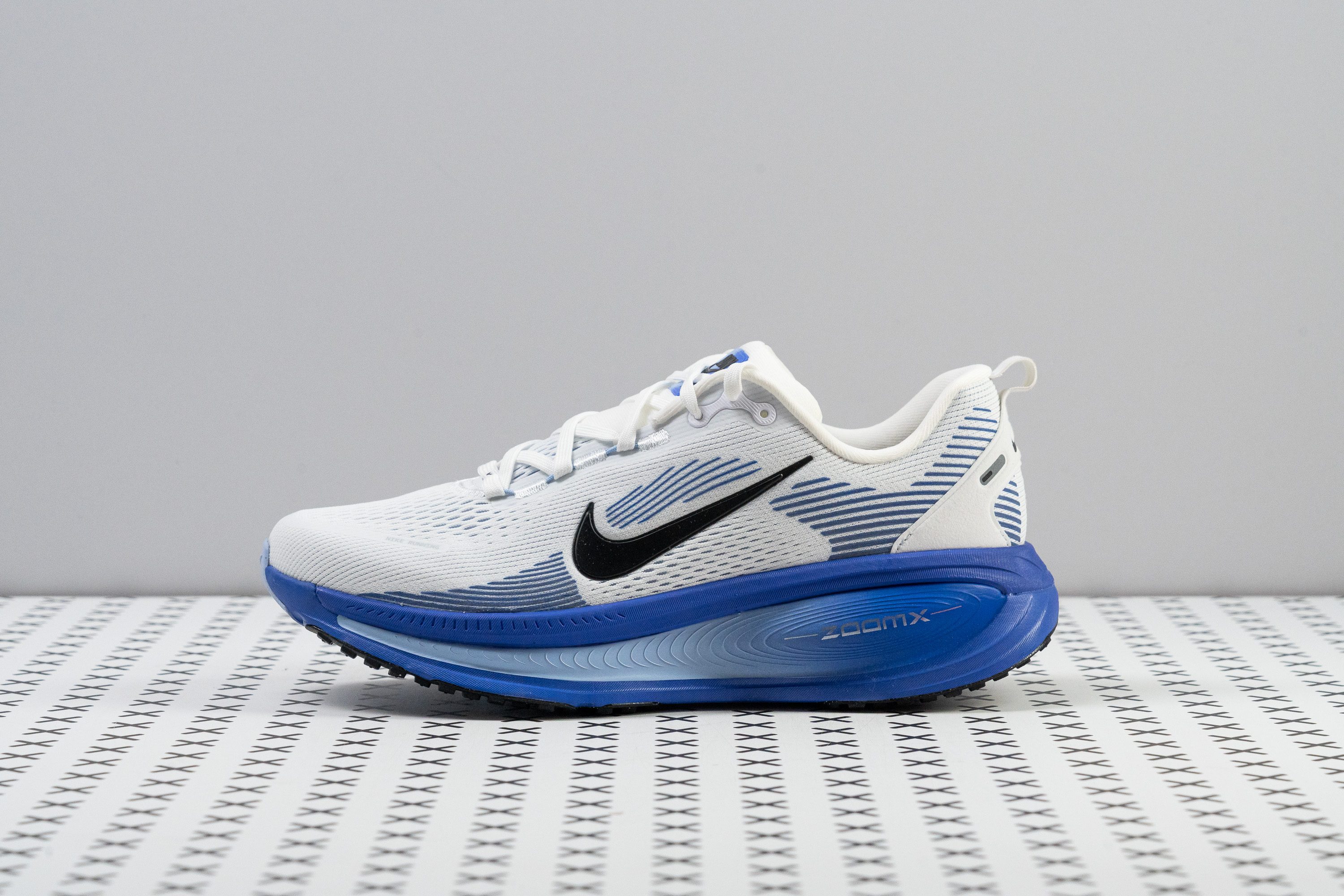 Nike Vomero 18 rocker