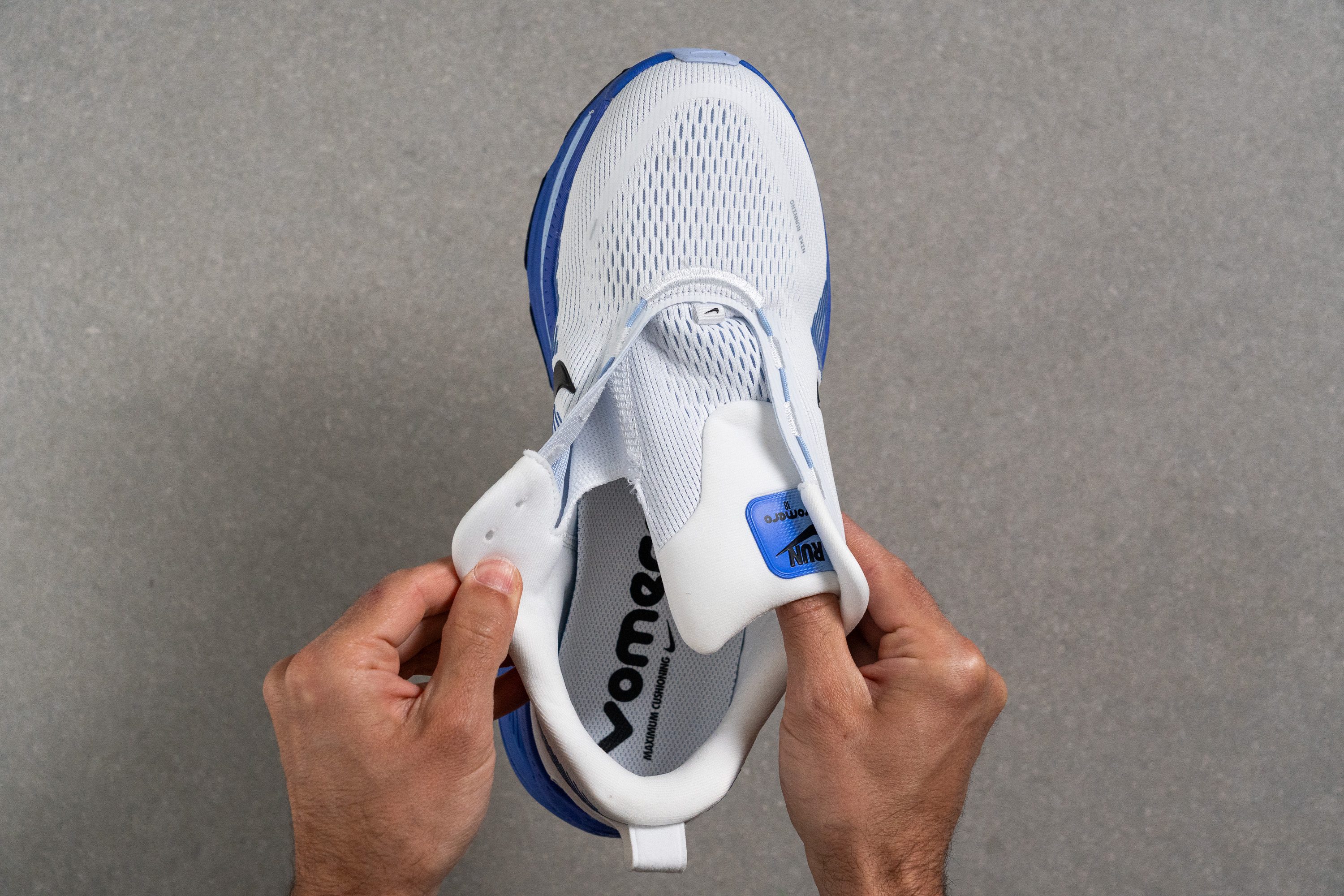 Nike Vomero 18 Tongue: gusset type