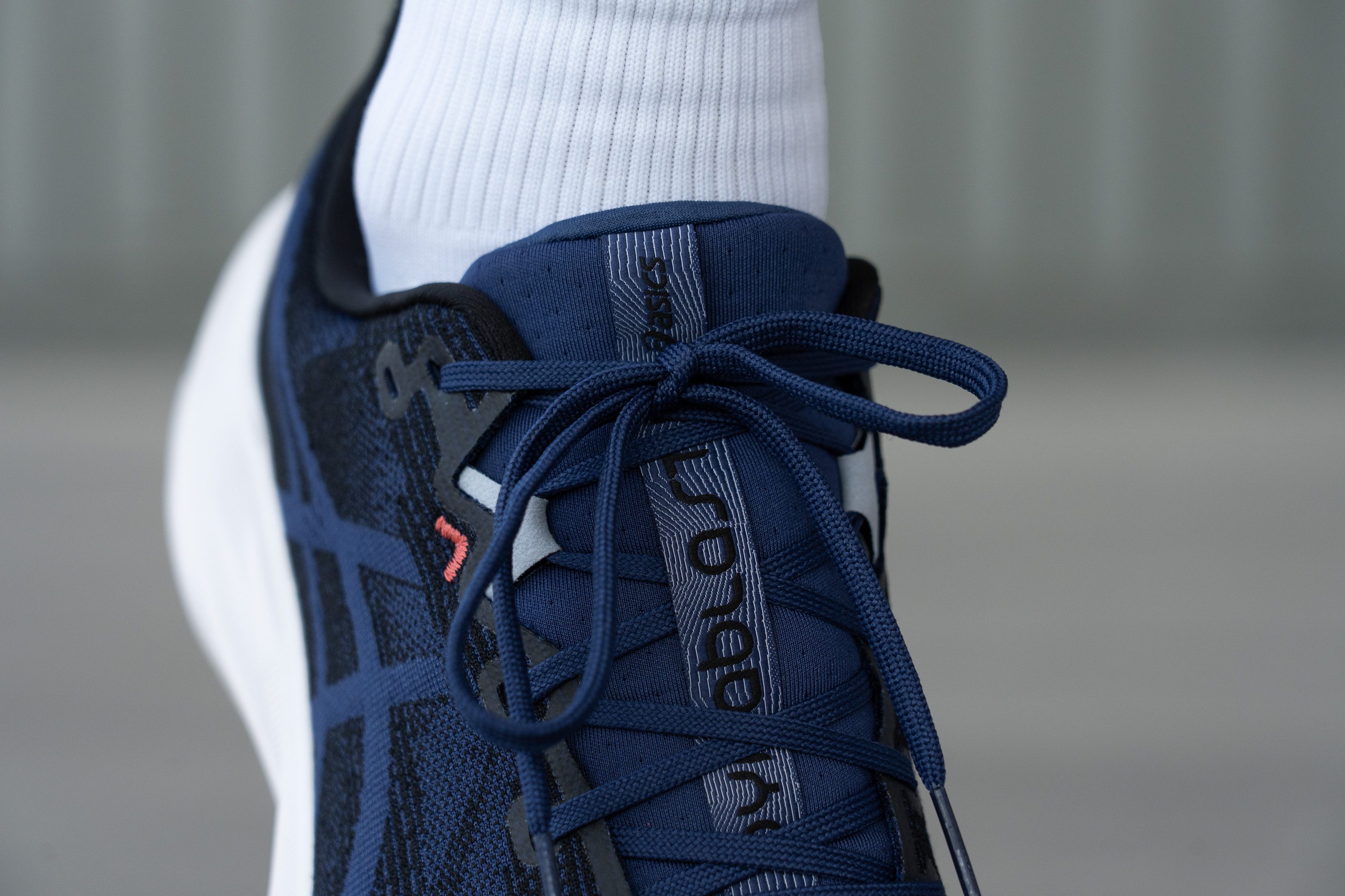 ASICS Dynablast 5 lacing