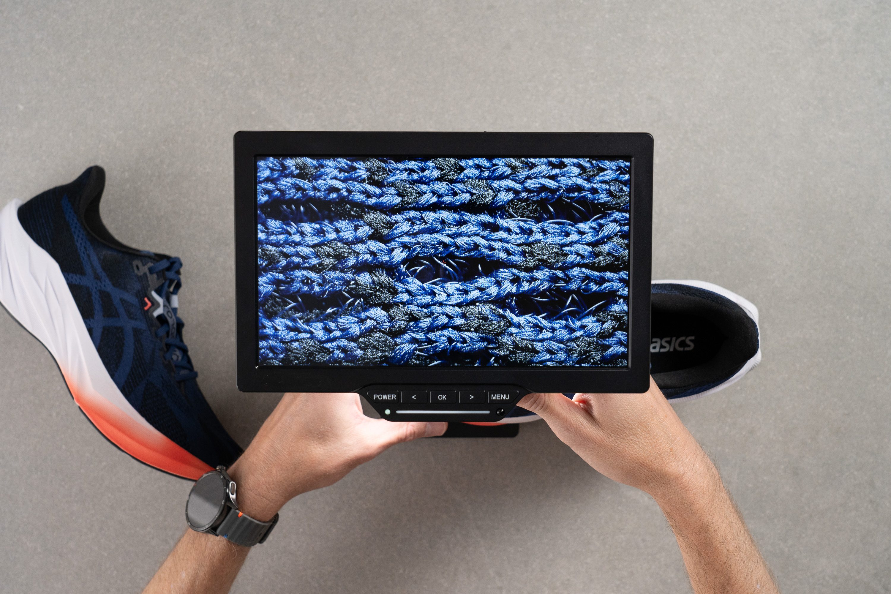 ASICS Dynablast 5 microscope