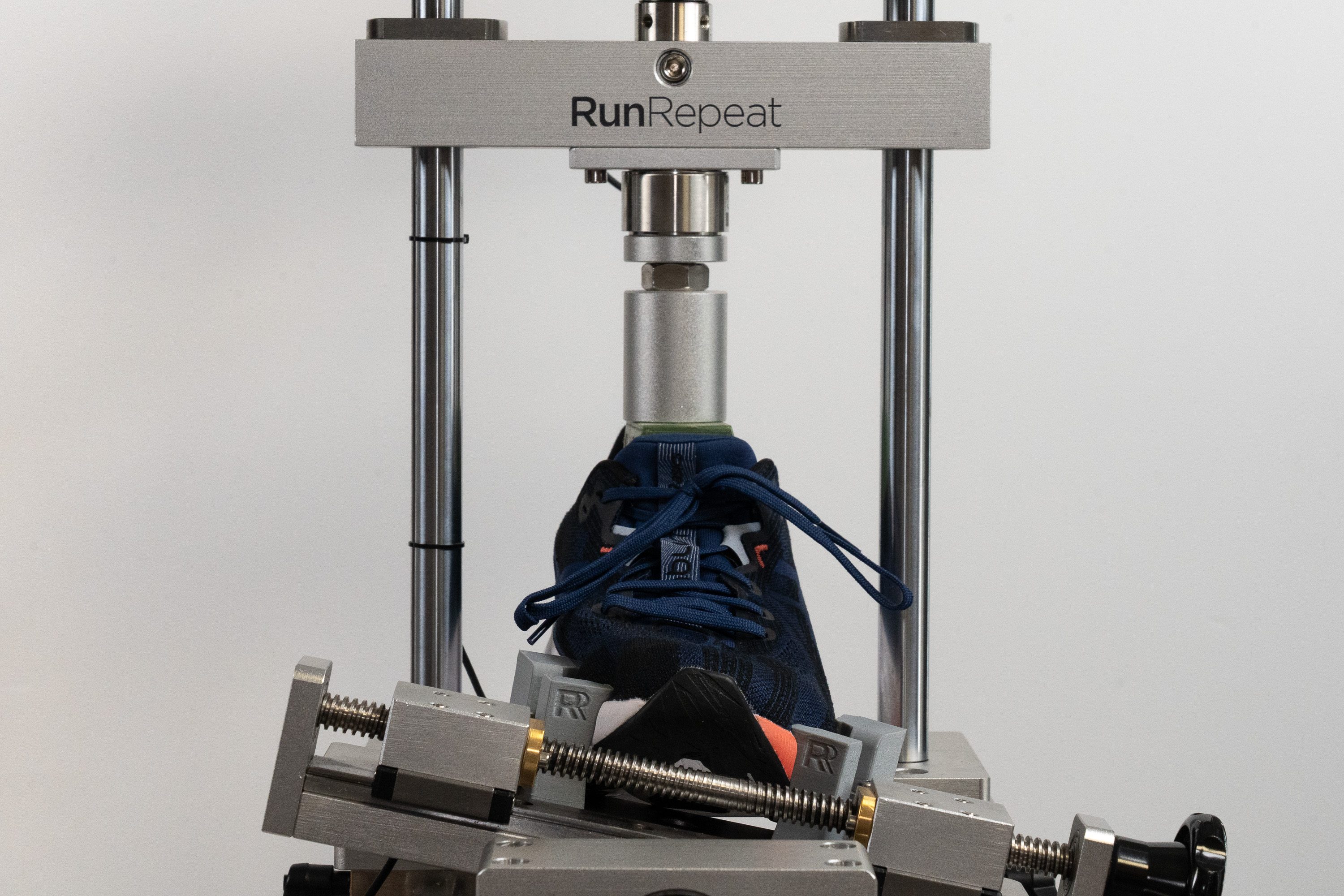 ASICS Dynablast 5 Torsional rigidity