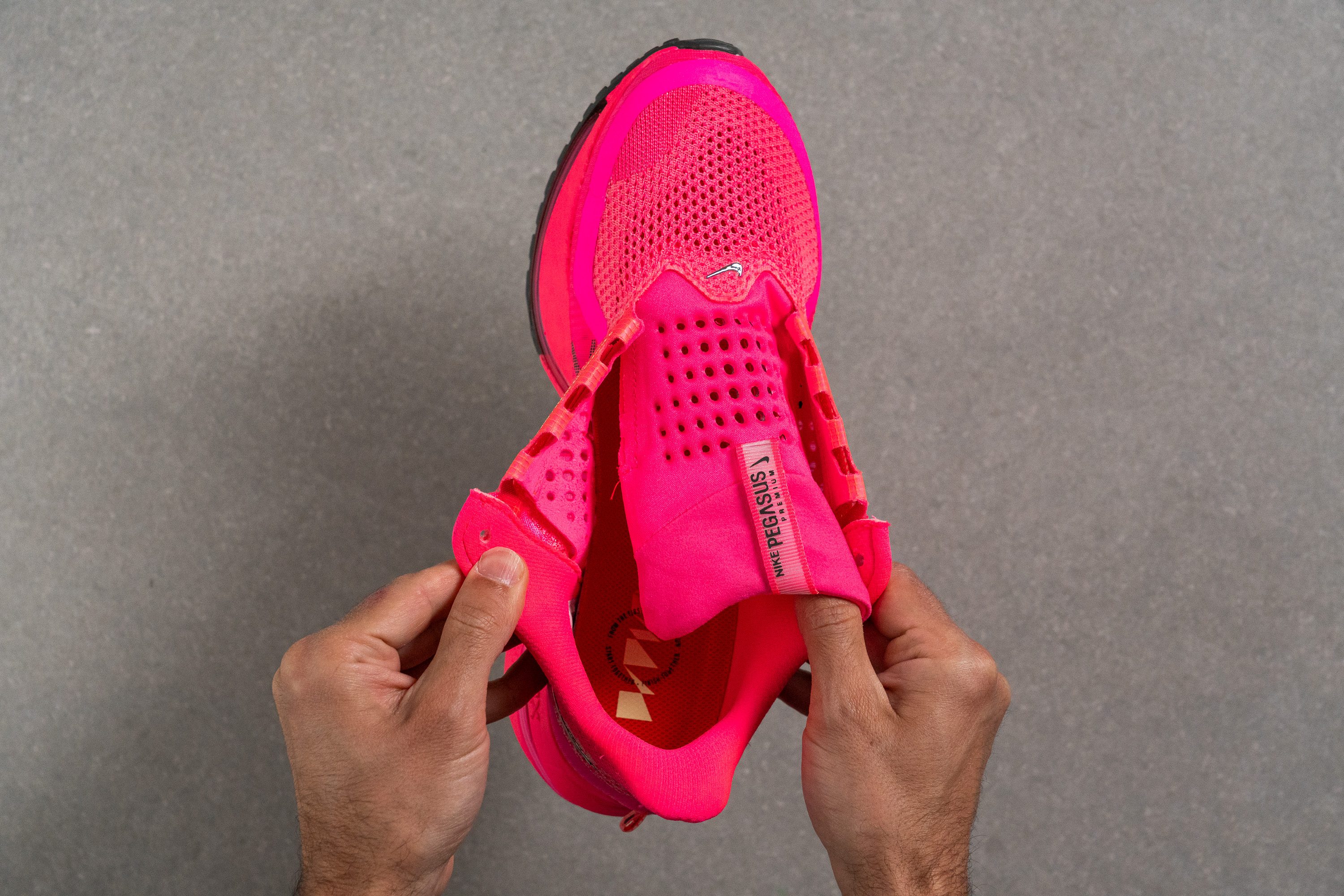 Nike Pegasus Premium Tongue: gusset type