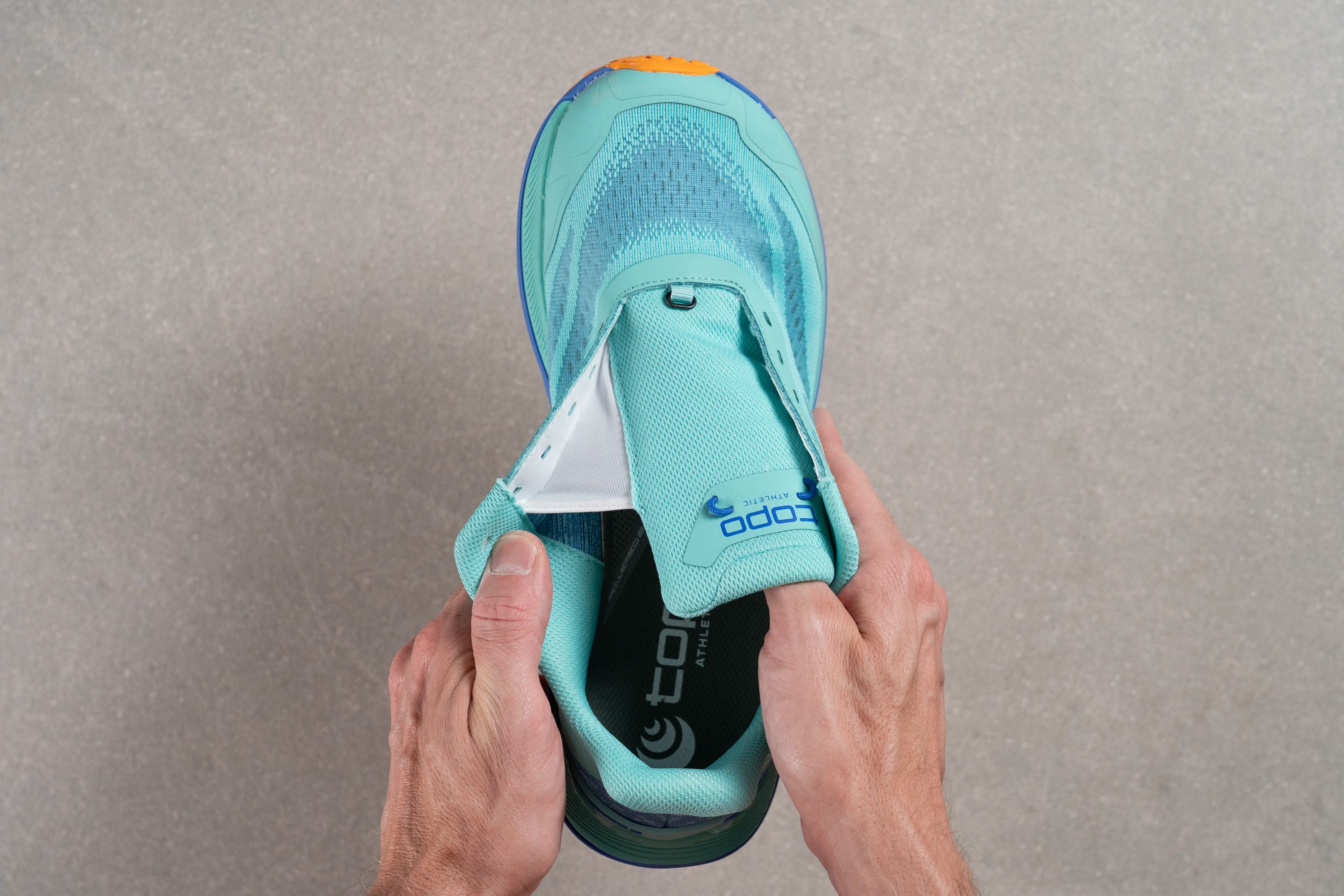 Topo Ultraventure 4 Tongue: gusset type