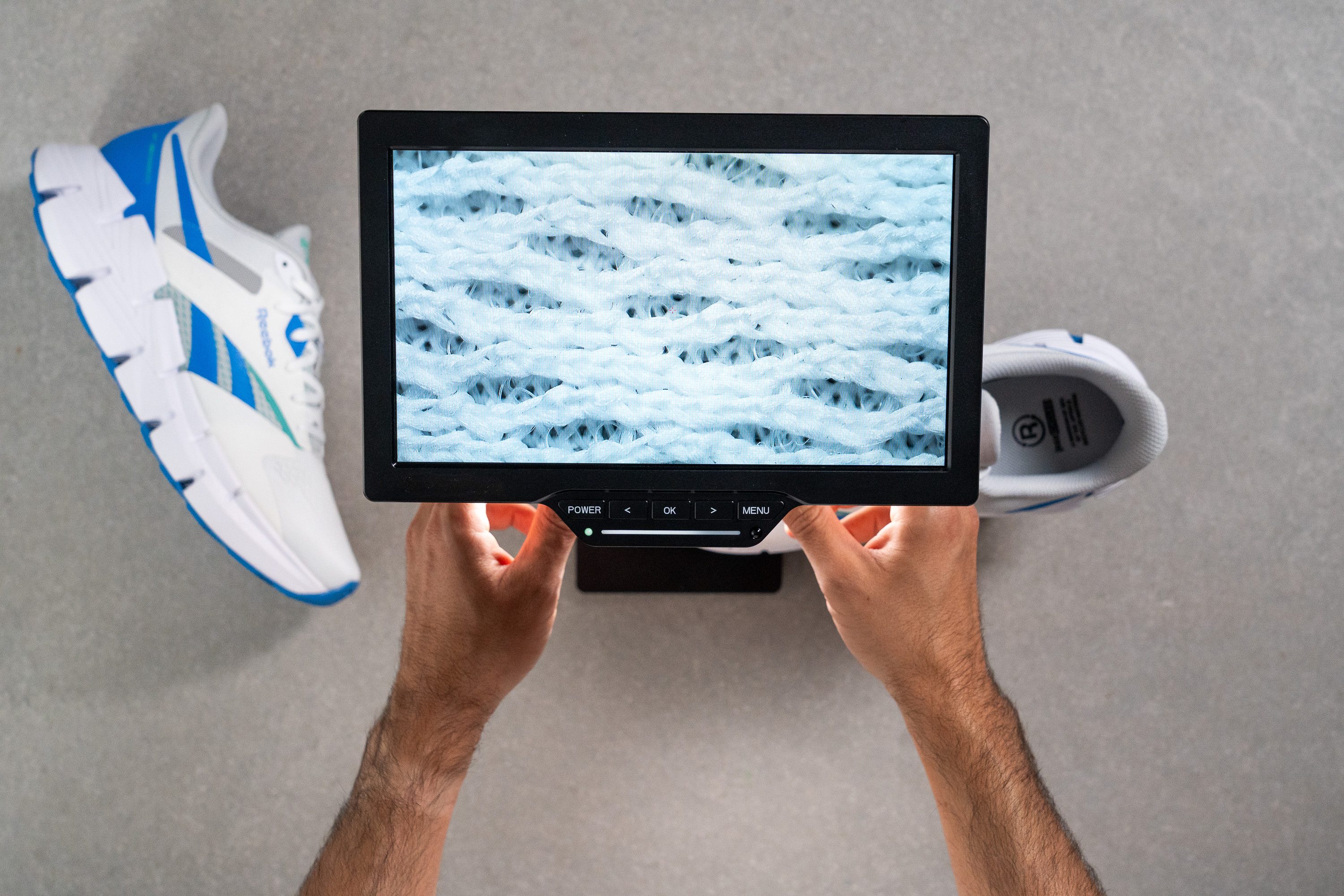 Reebok Zig Dynamica 5 mesh microscope