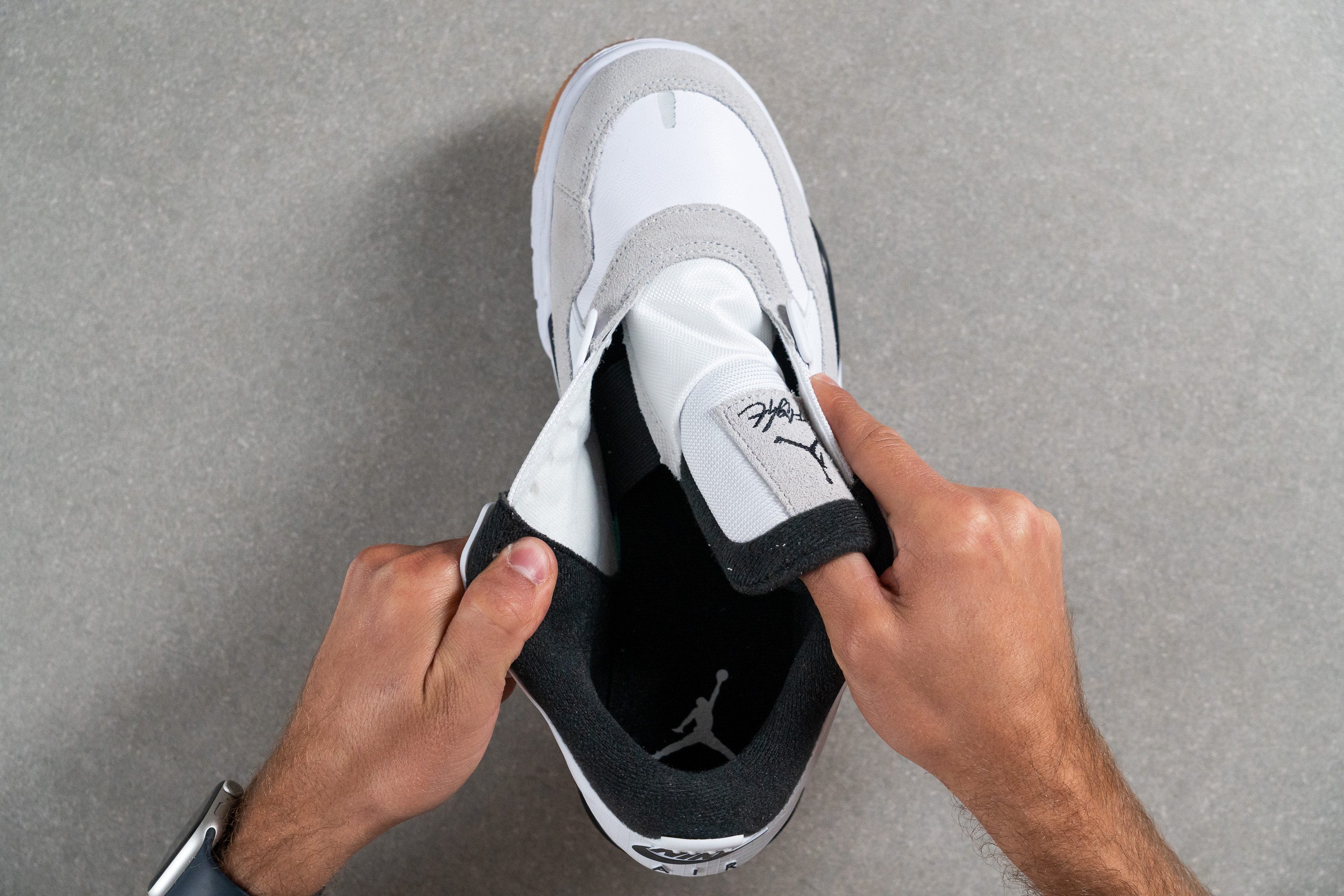 Air Jordan 4 RM Tongue: gusset type