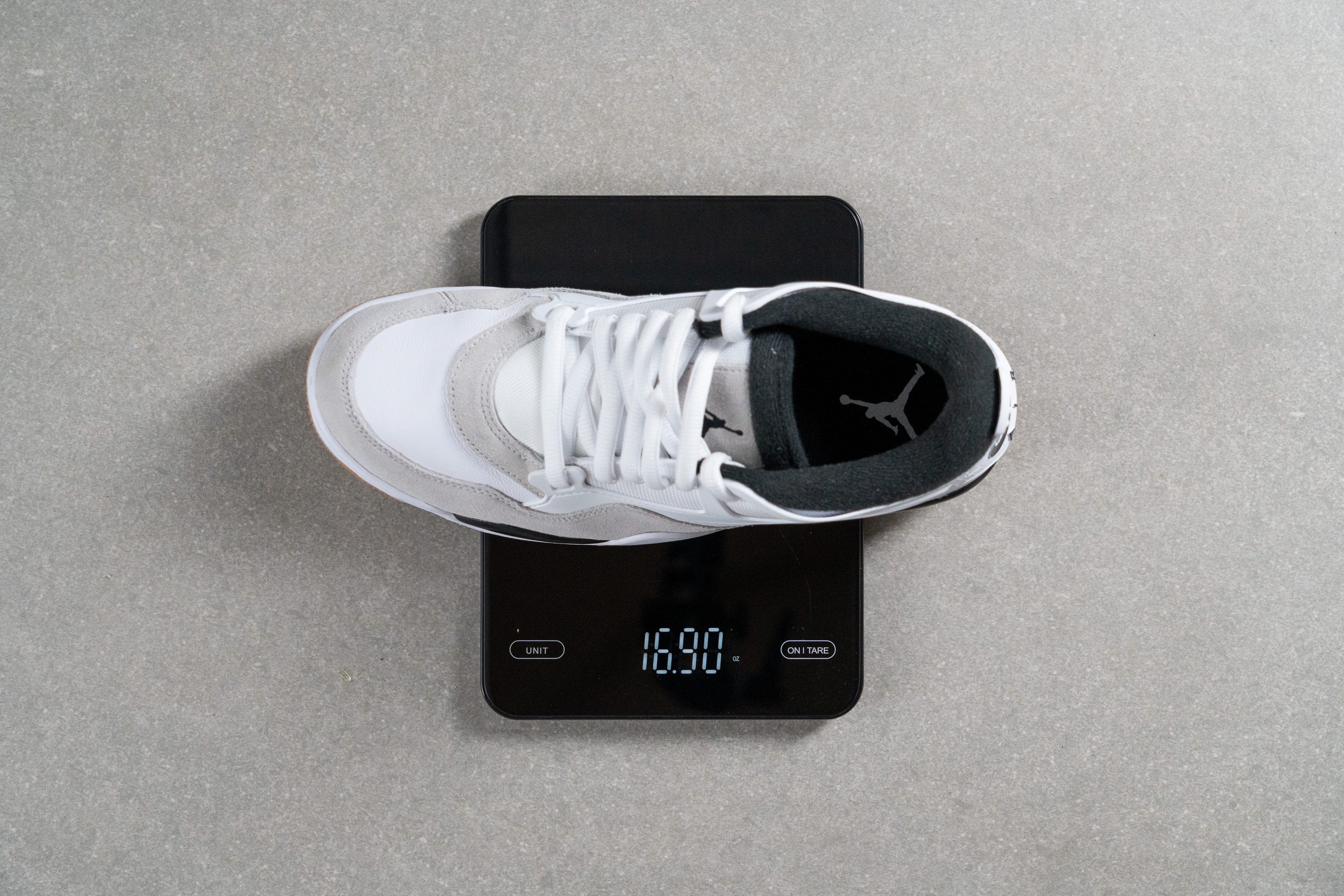 Air Jordan 4 RM Weight