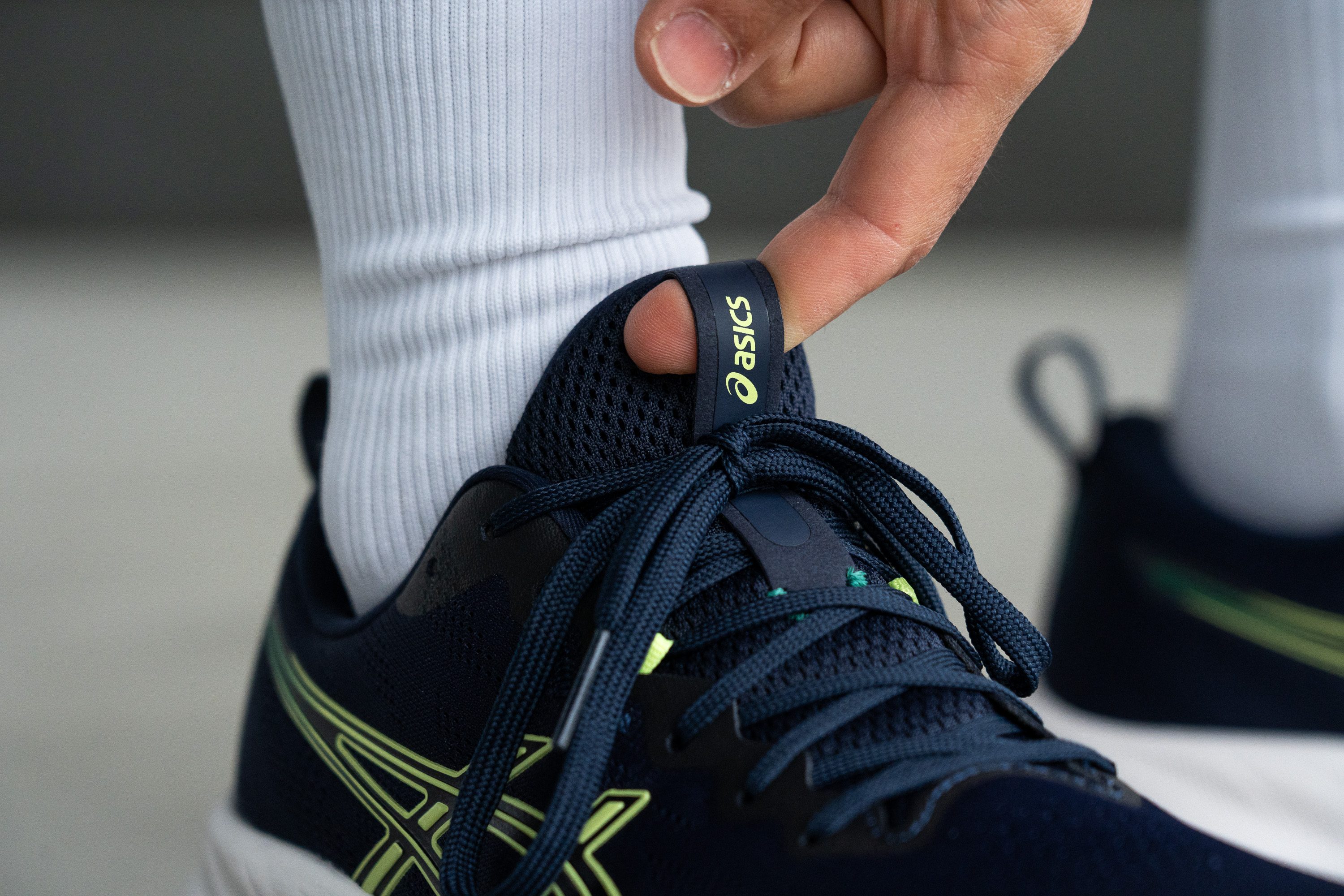 Asics Gel Pulse 16 tongue loop